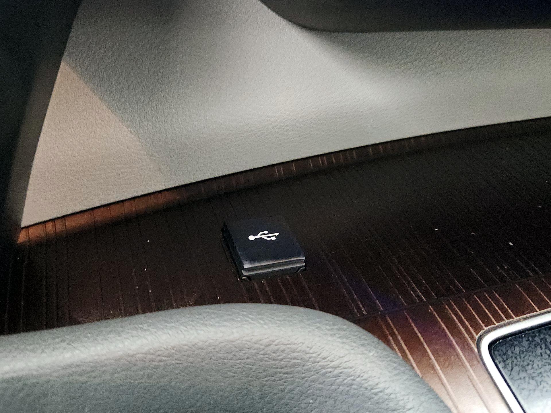 Thumbnail: 2021 Toyota Sienna - 18