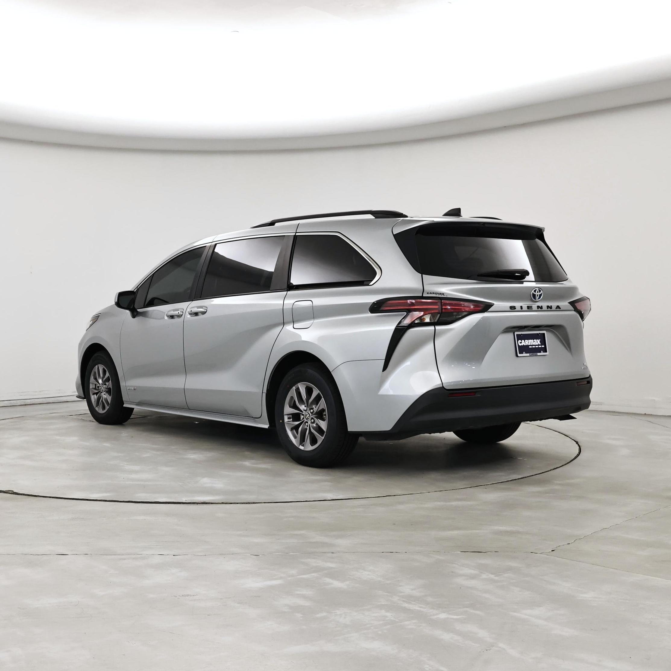 Thumbnail: 2021 Toyota Sienna - 2