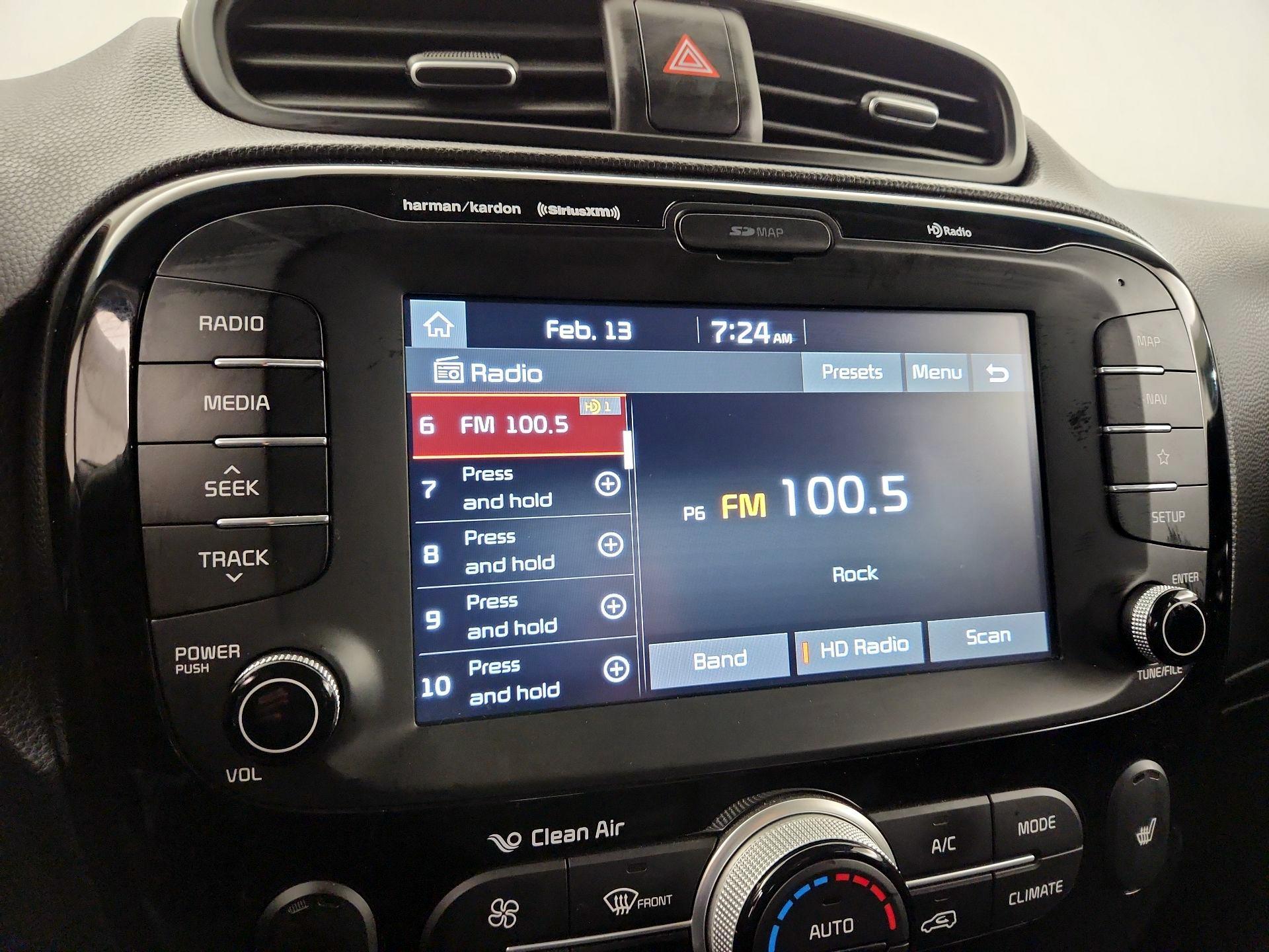 Thumbnail: 2018 Kia Soul - 16