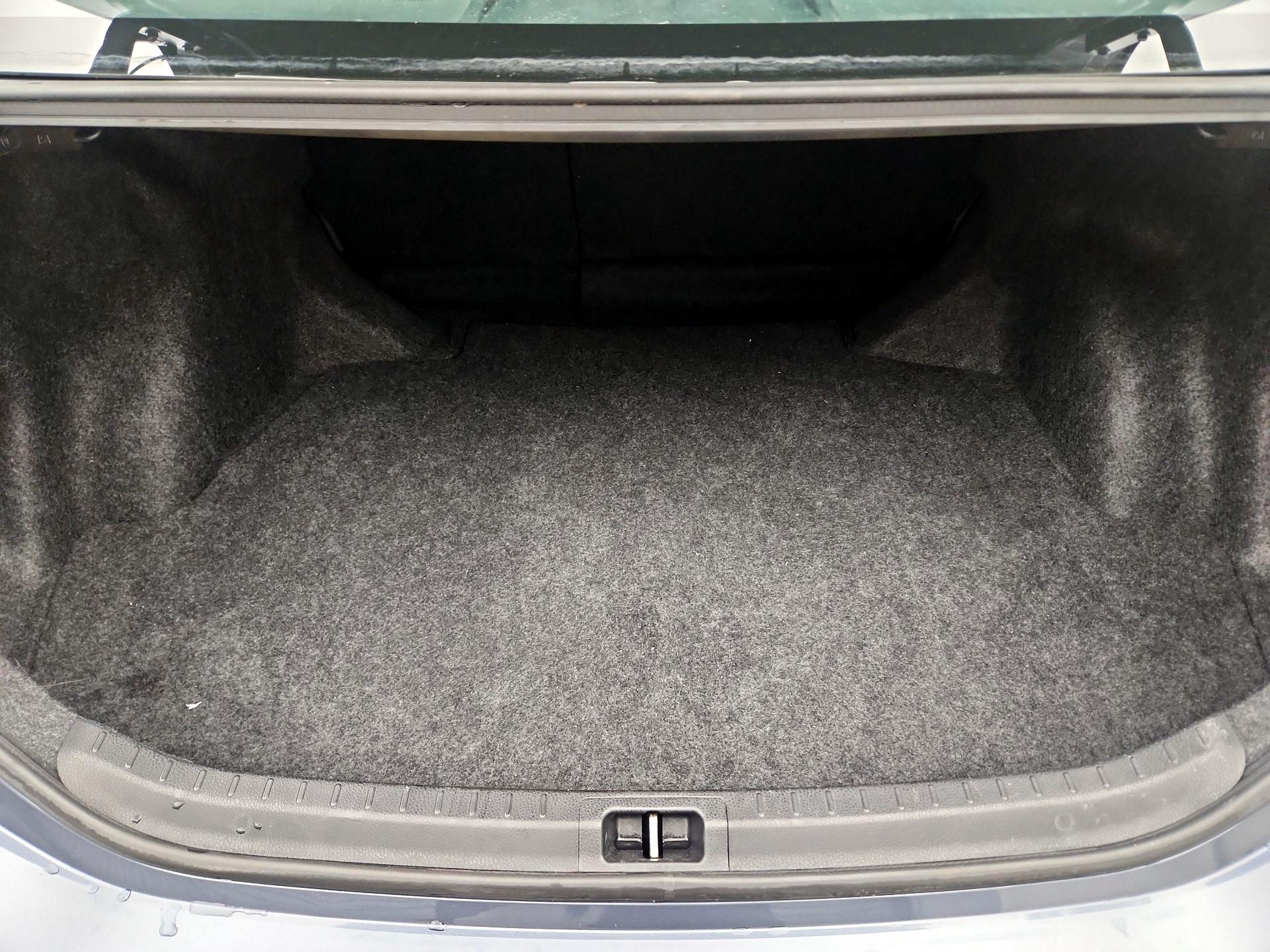 Thumbnail: 2014 Toyota Corolla - 20