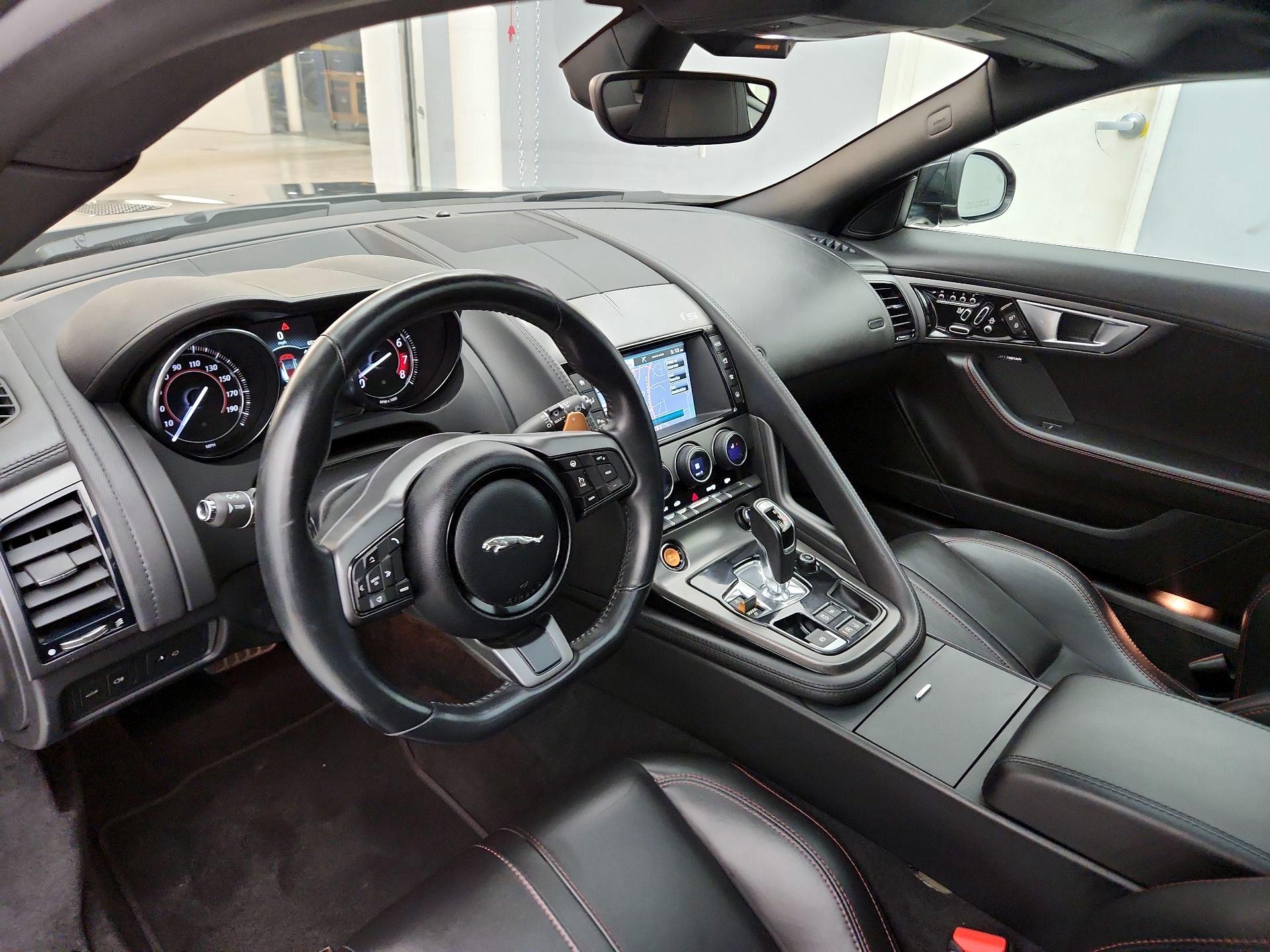 Thumbnail: 2016 Jaguar F-Type - 9