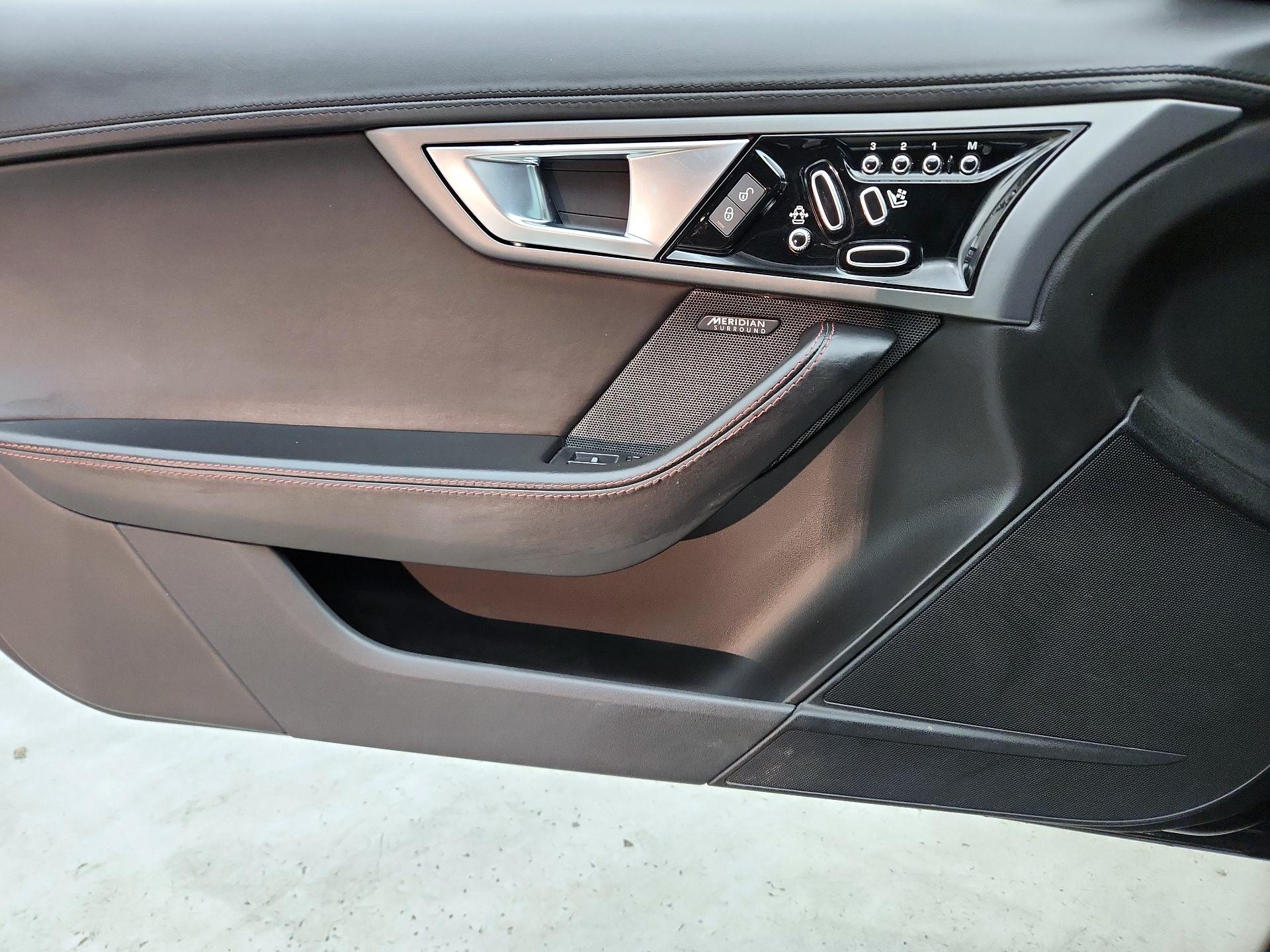 Thumbnail: 2016 Jaguar F-Type - 12