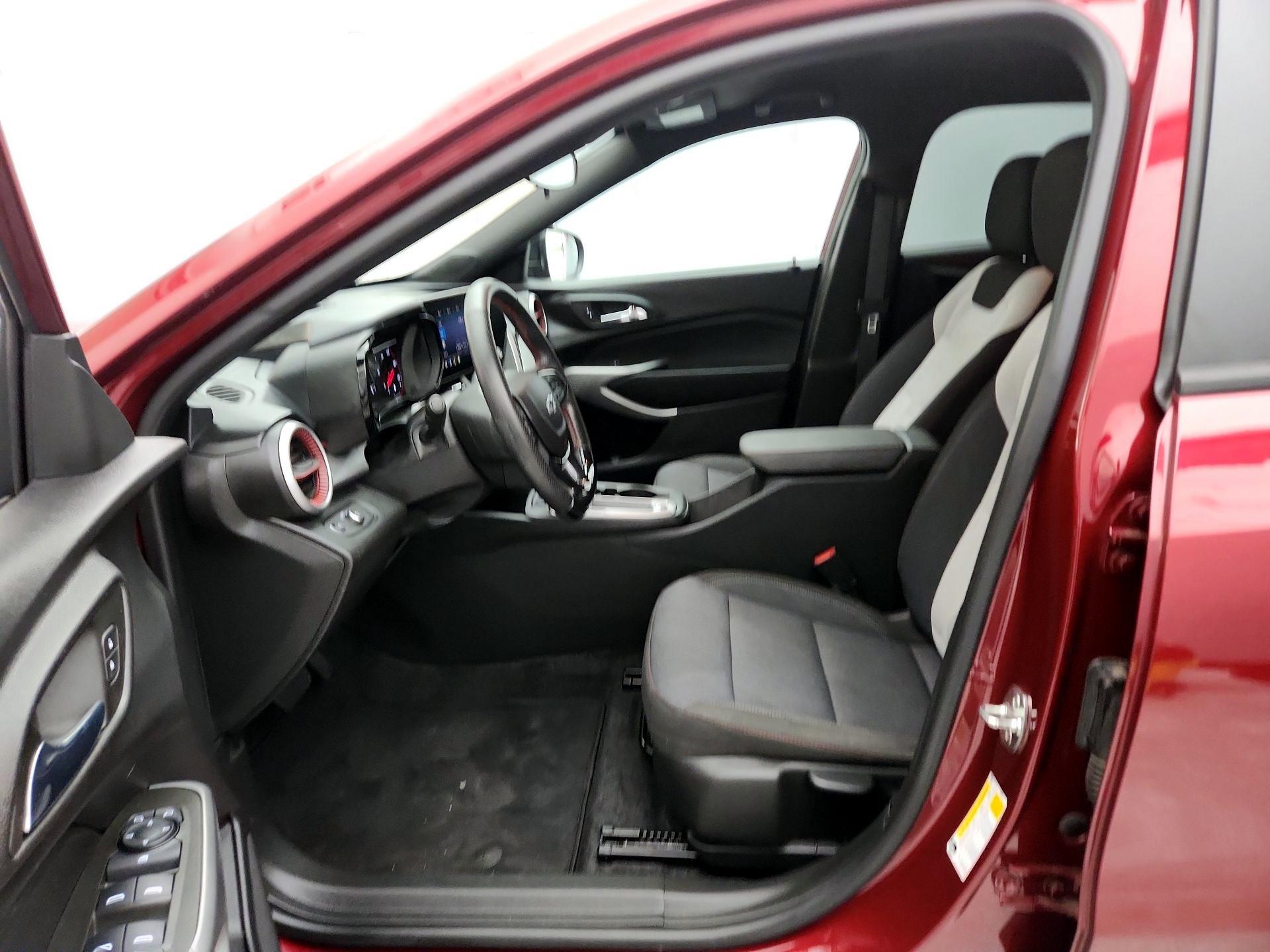 Thumbnail: 2024 Chevrolet Trax - 11