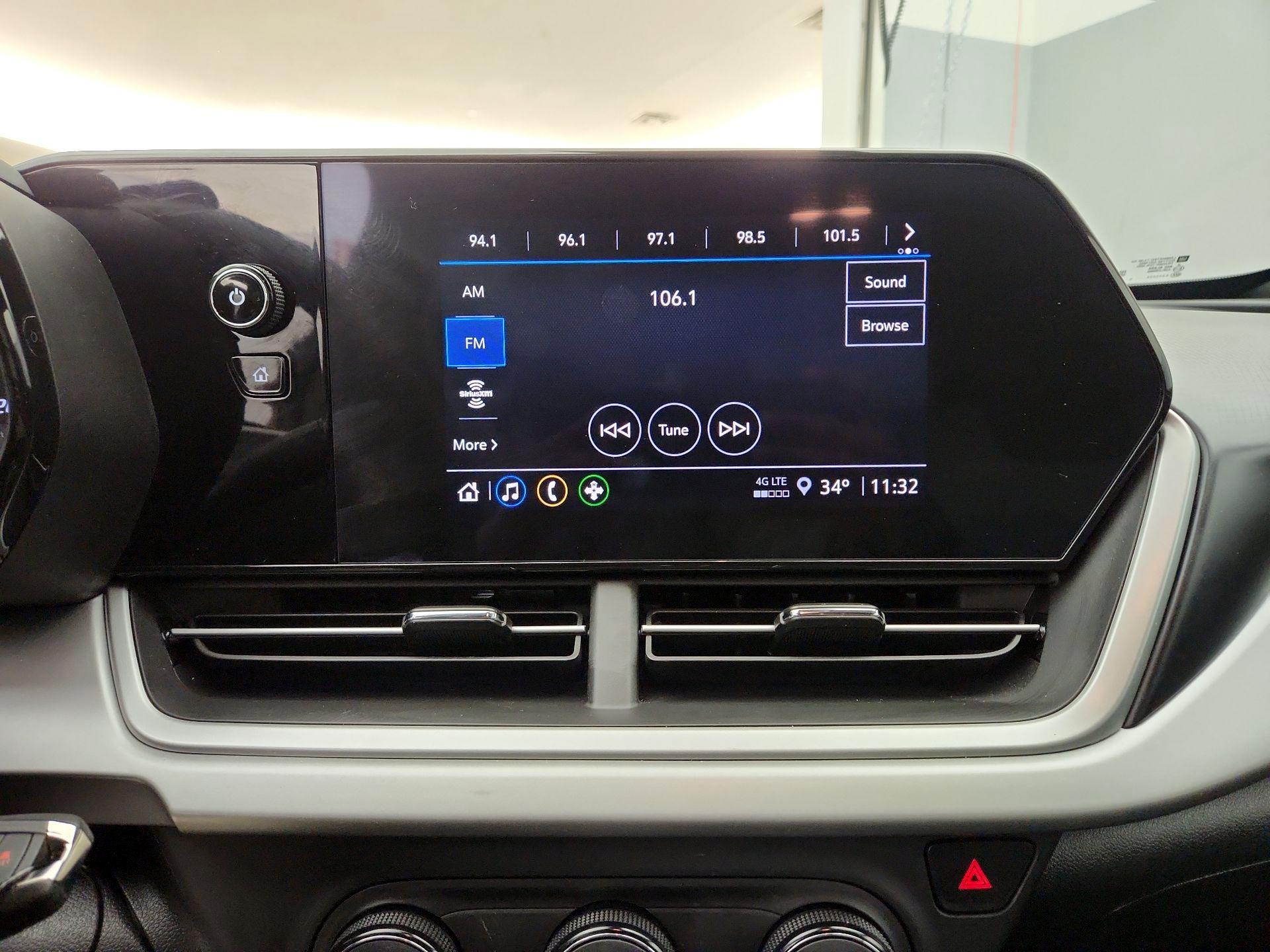 Thumbnail: 2024 Chevrolet Trax - 15