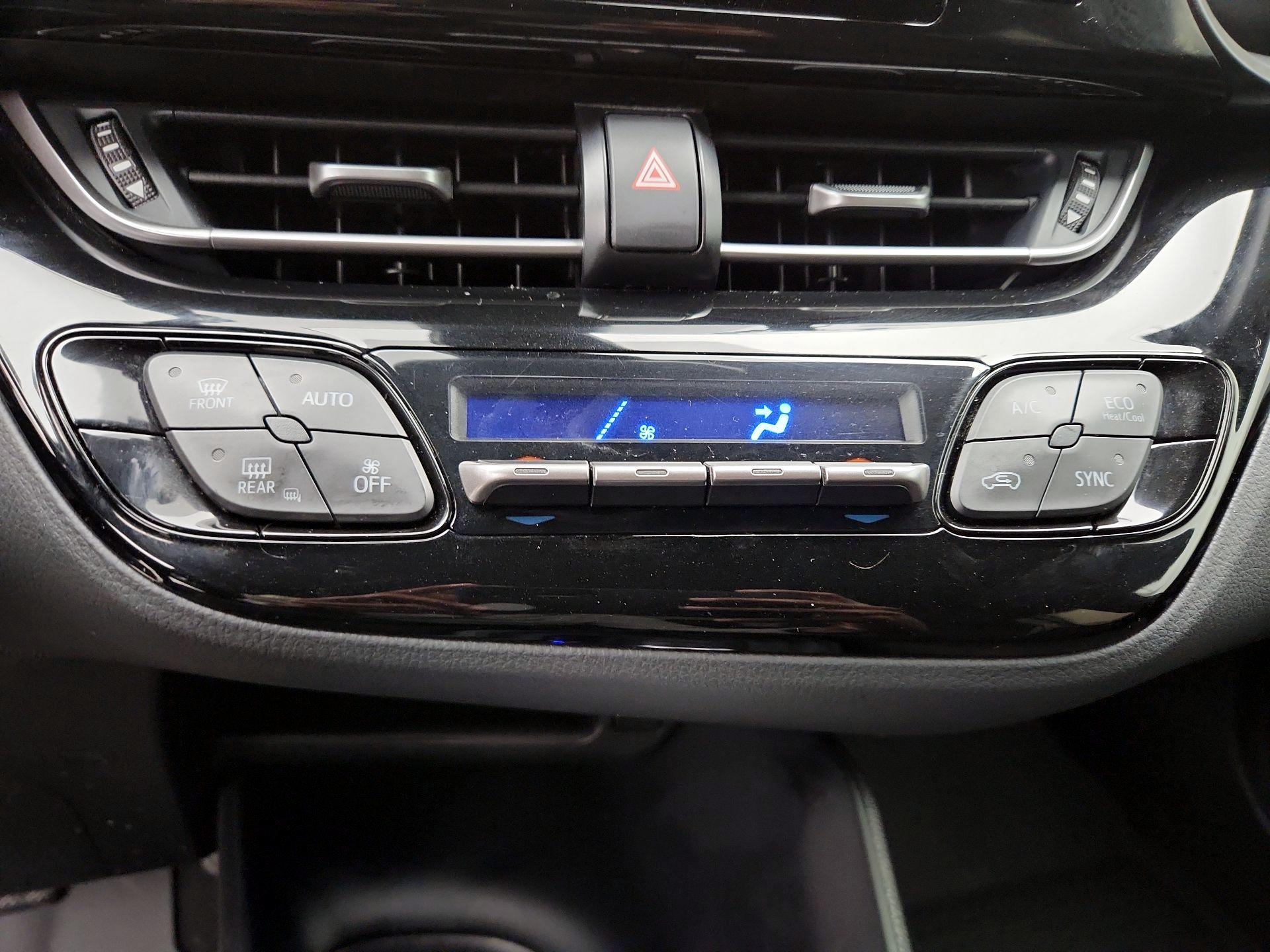 Thumbnail: 2019 Toyota C-HR - 16