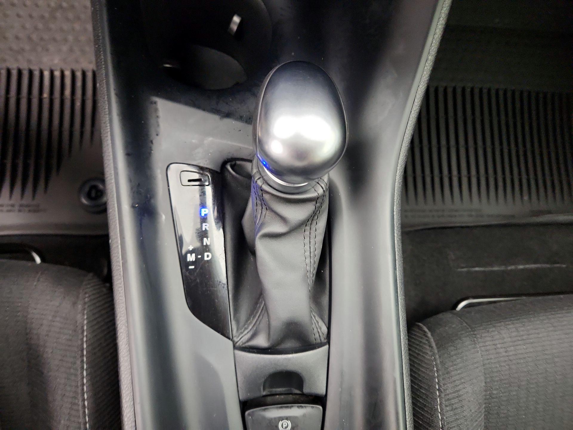 Thumbnail: 2019 Toyota C-HR - 17