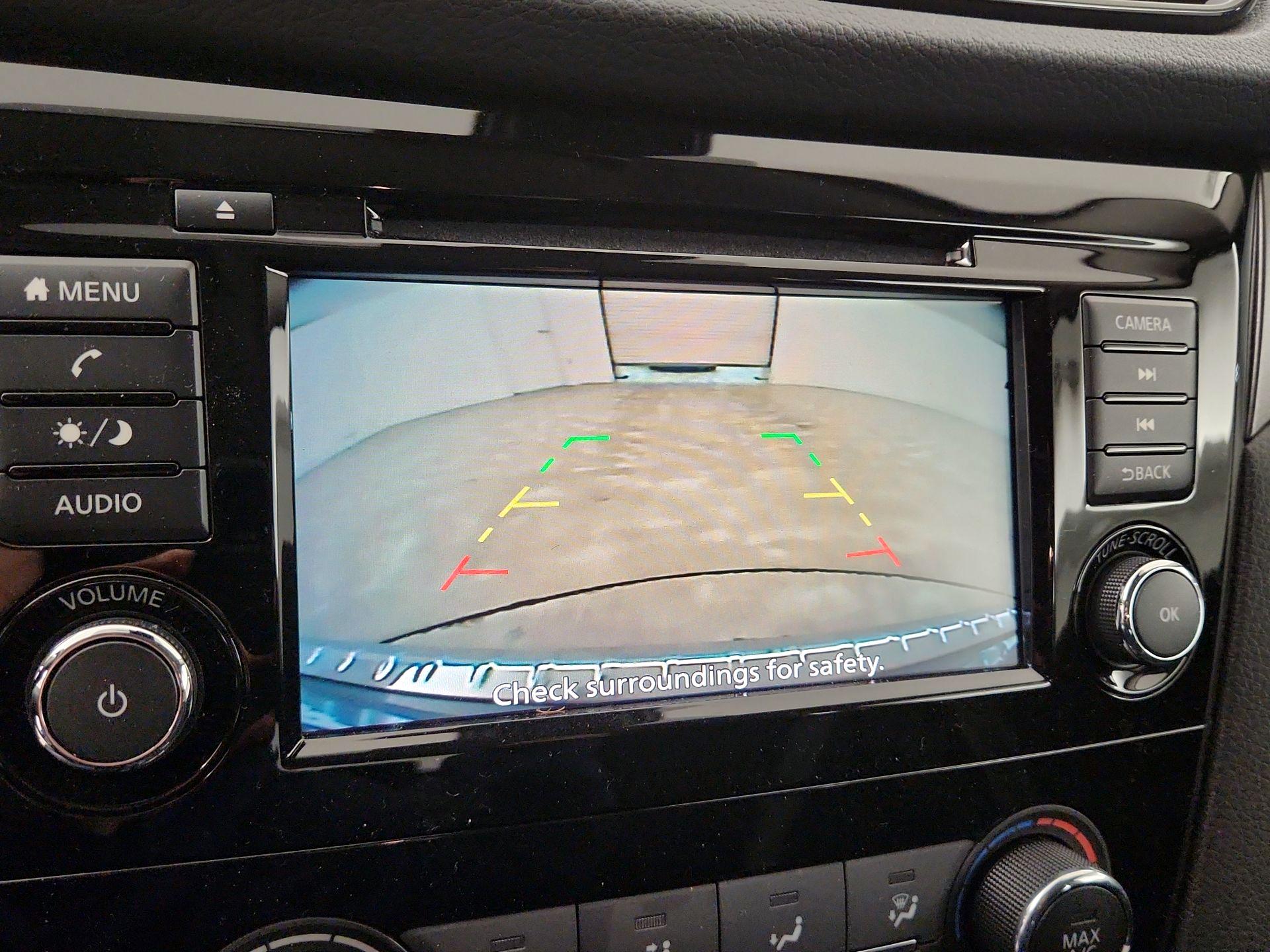 Thumbnail: 2020 Nissan Rogue Sport - 14