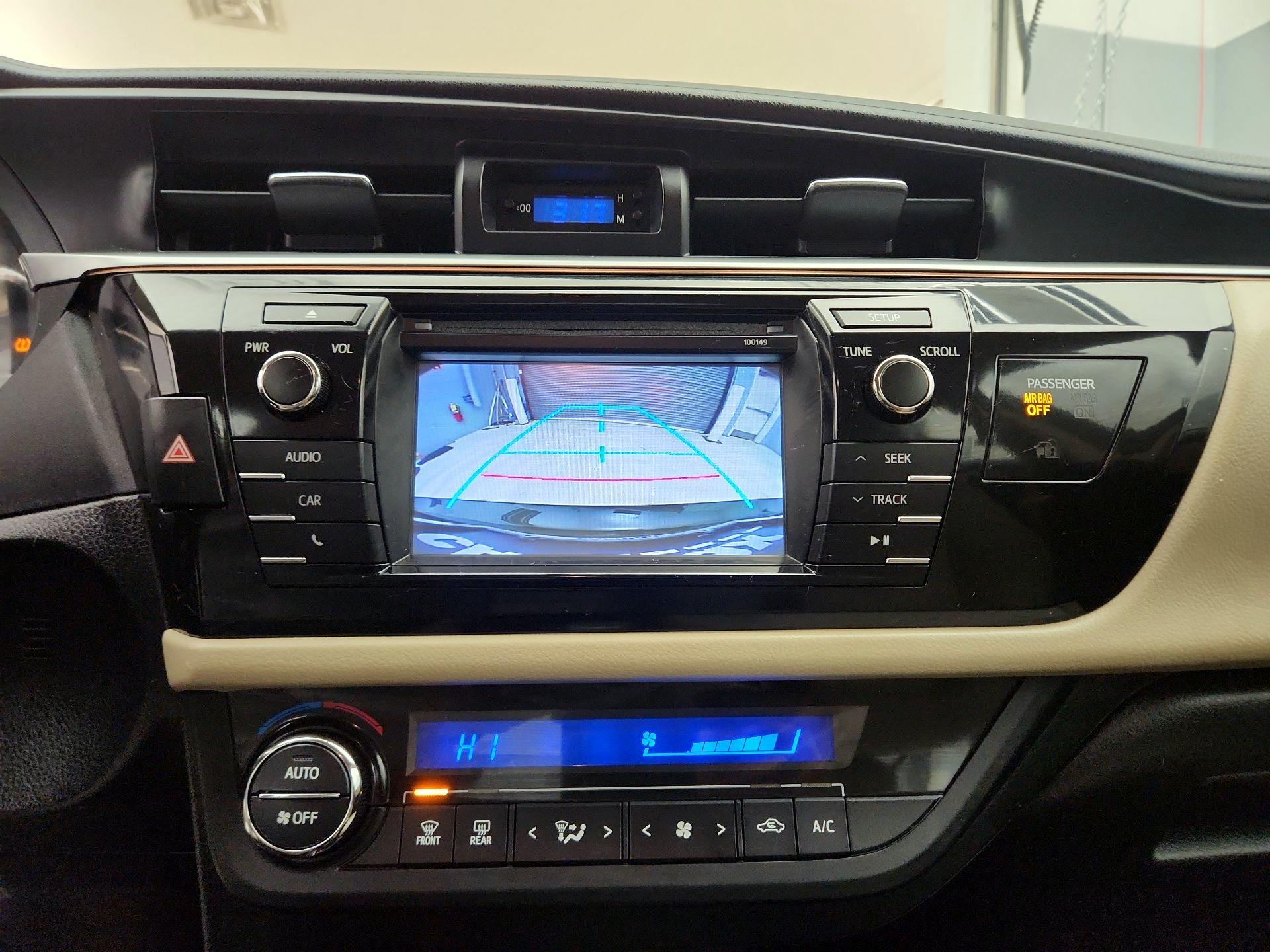 Thumbnail: 2015 Toyota Corolla - 14