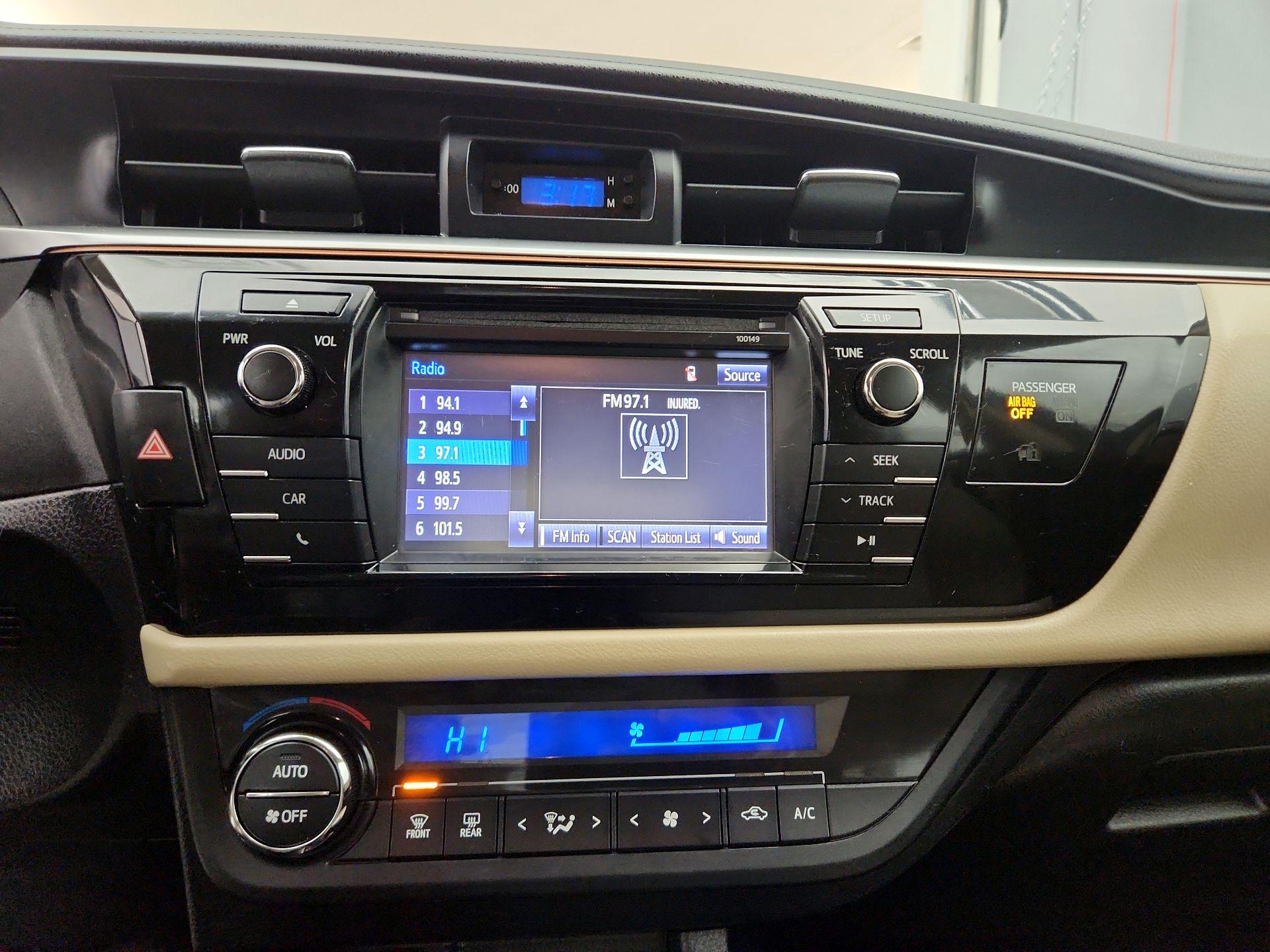 Thumbnail: 2015 Toyota Corolla - 15