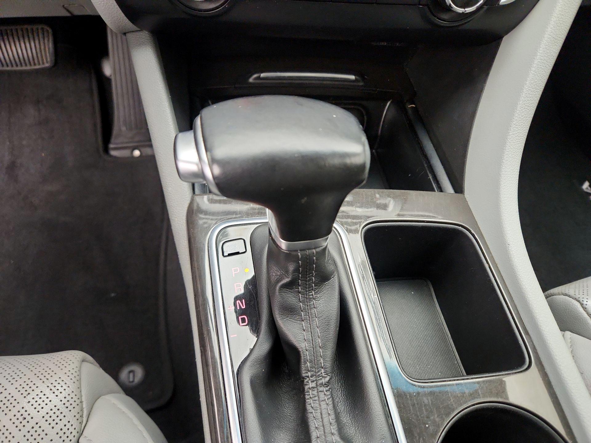 Thumbnail: 2016 Kia Optima - 17