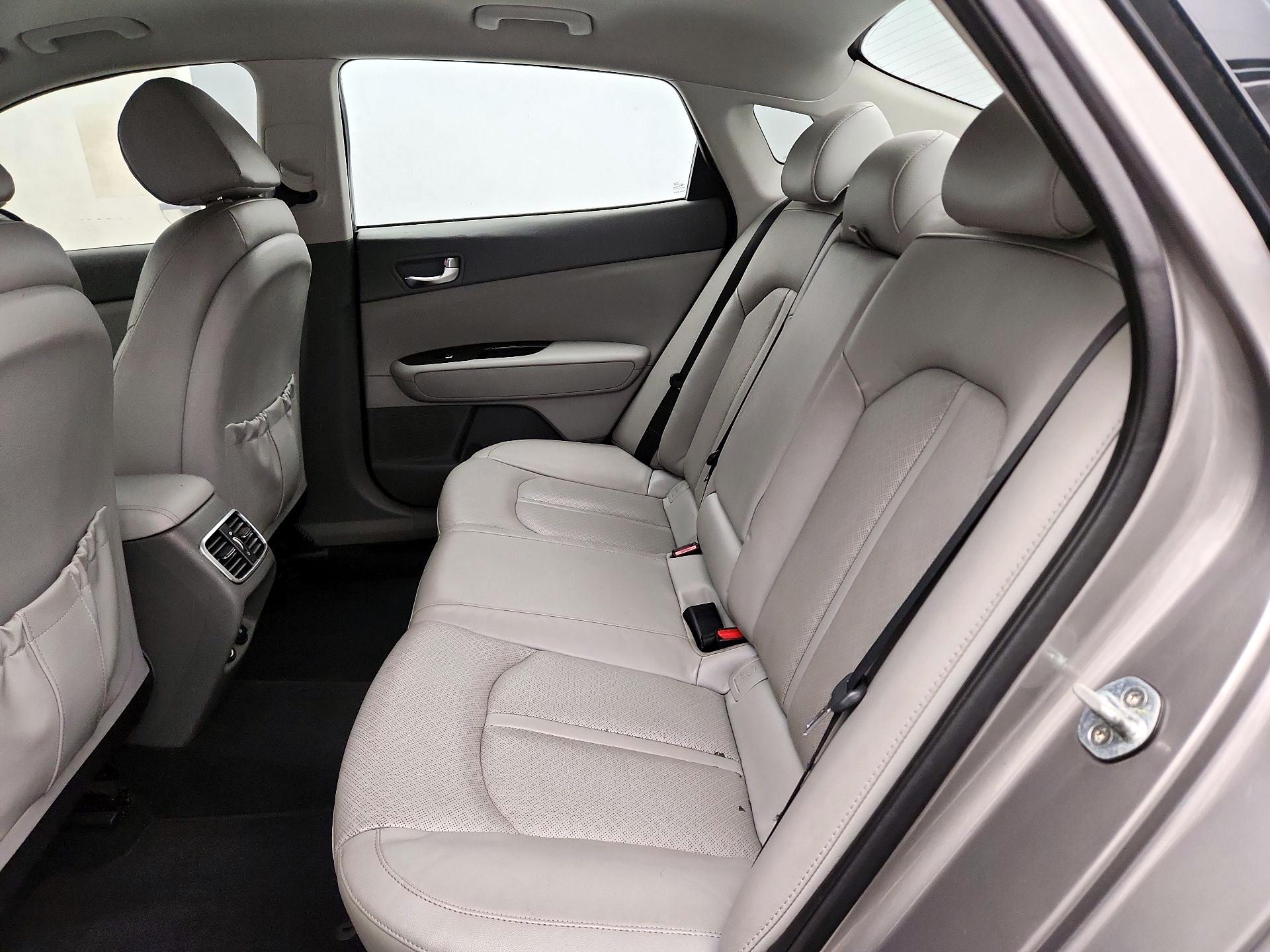 Thumbnail: 2016 Kia Optima - 19