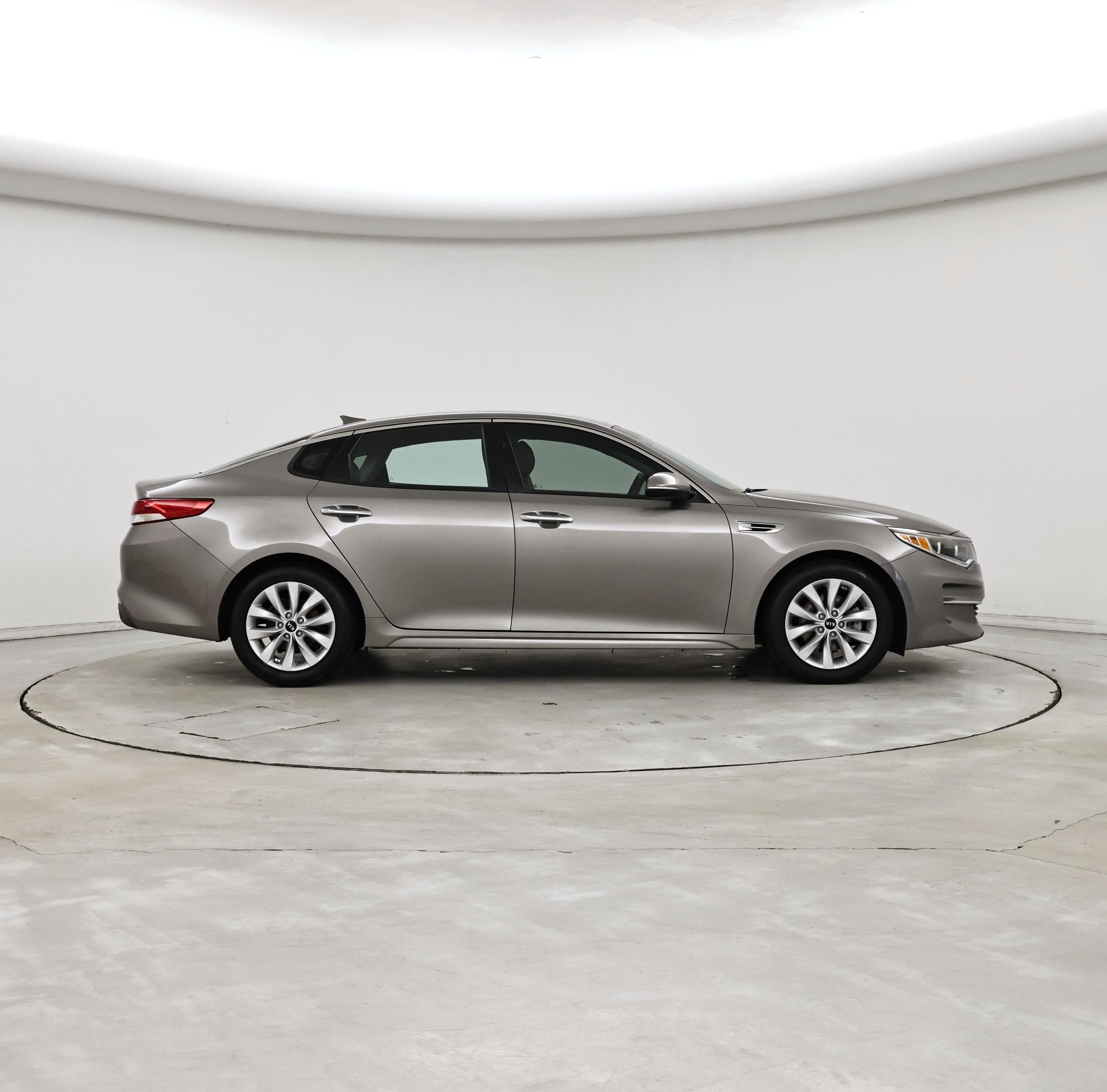 Thumbnail: 2016 Kia Optima - 7