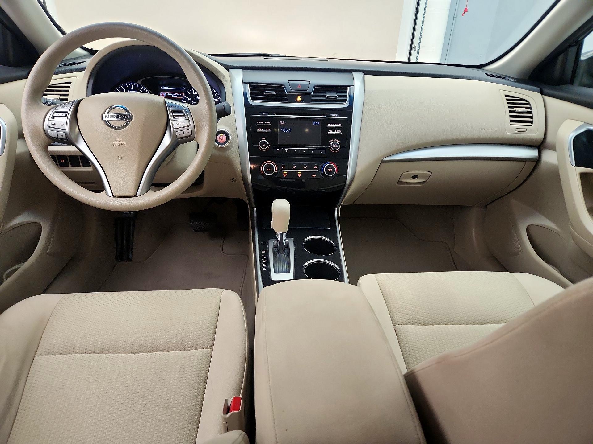 Thumbnail: 2014 Nissan Altima - 9