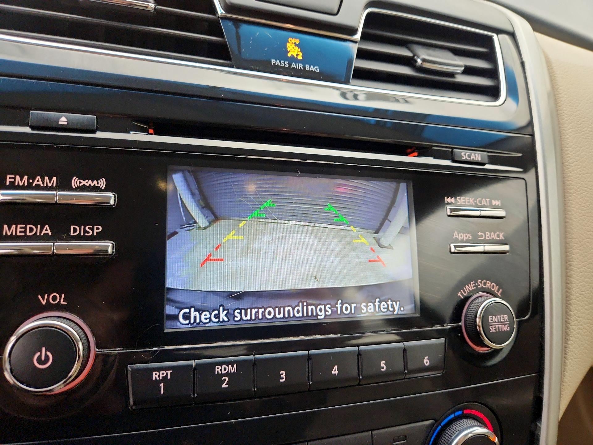 Thumbnail: 2014 Nissan Altima - 14