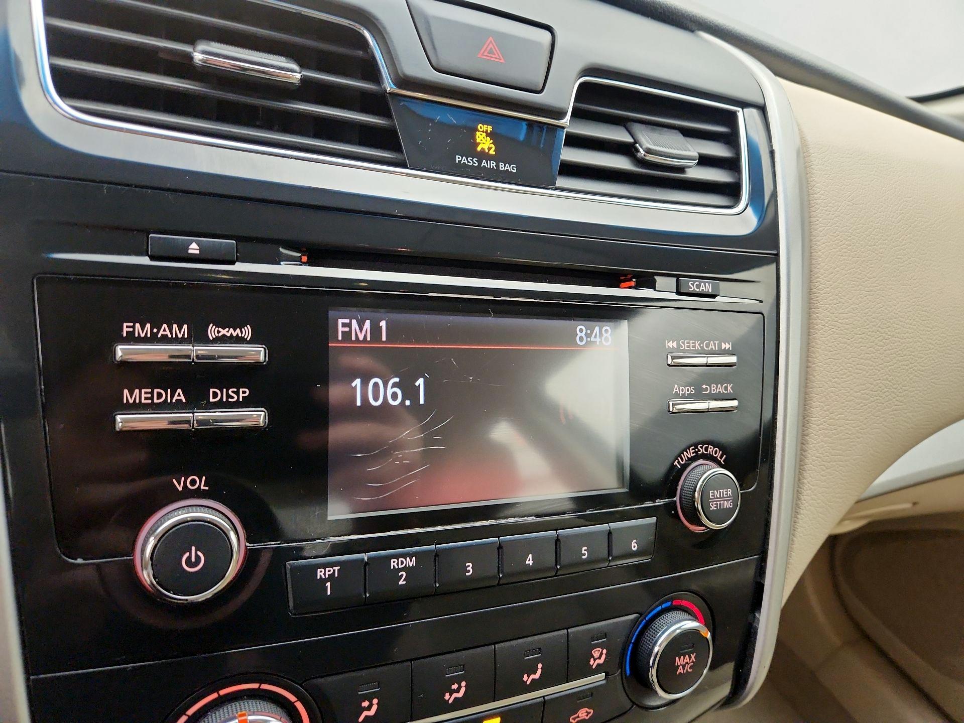 Thumbnail: 2014 Nissan Altima - 15