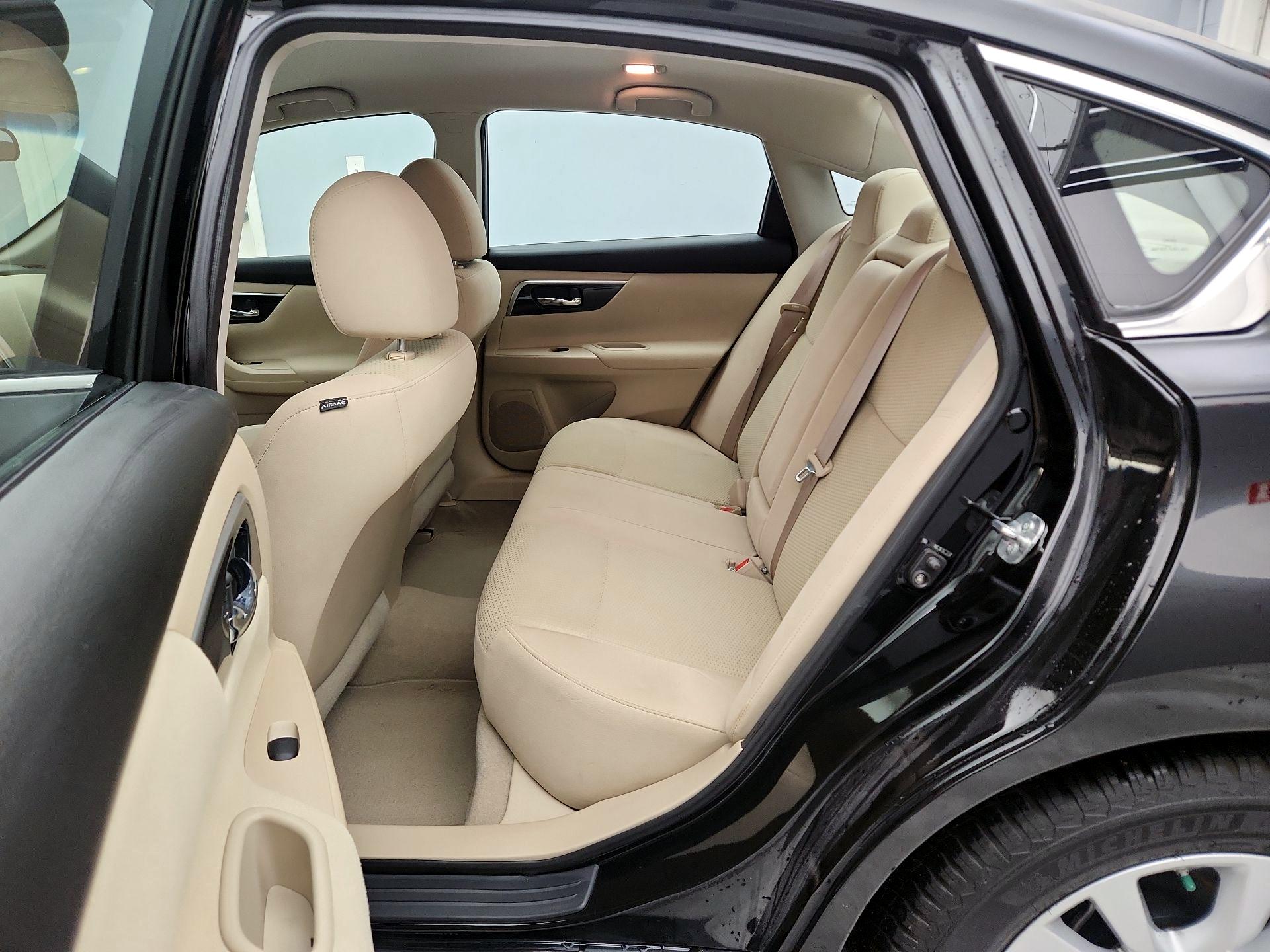 Thumbnail: 2014 Nissan Altima - 19