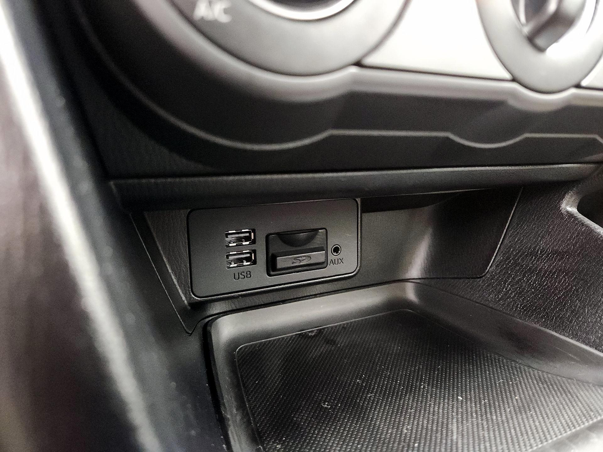 Thumbnail: 2016 Mazda Mazda3 - 18