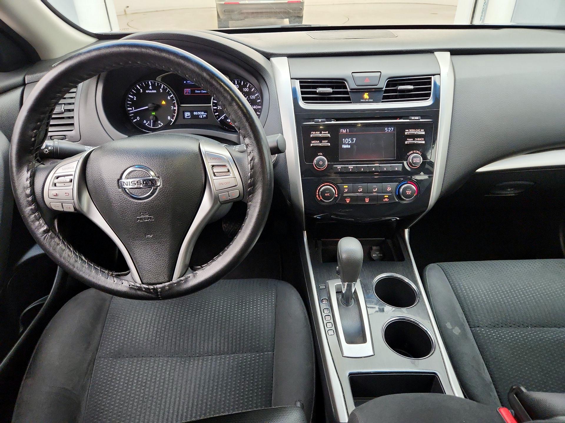 Thumbnail: 2014 Nissan Altima - 9