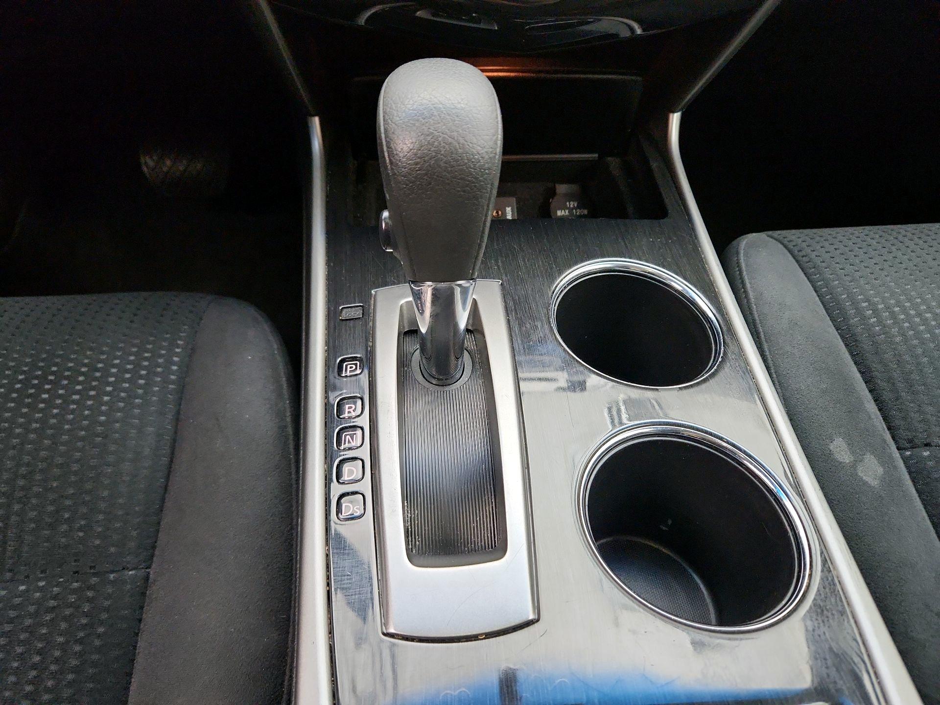 Thumbnail: 2014 Nissan Altima - 17