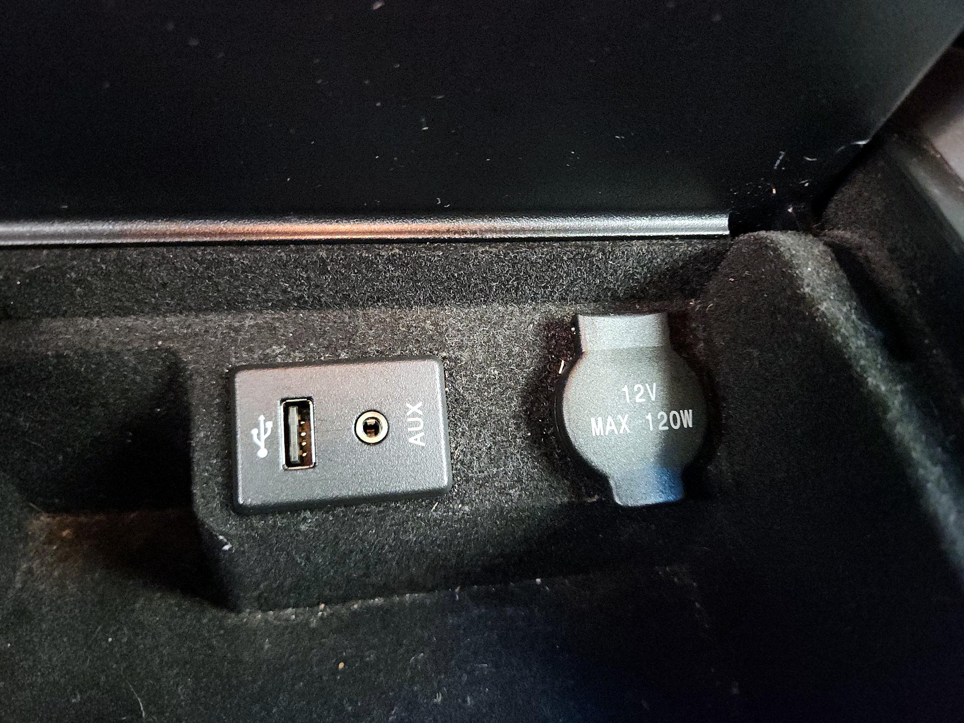 Thumbnail: 2014 Nissan Altima - 18