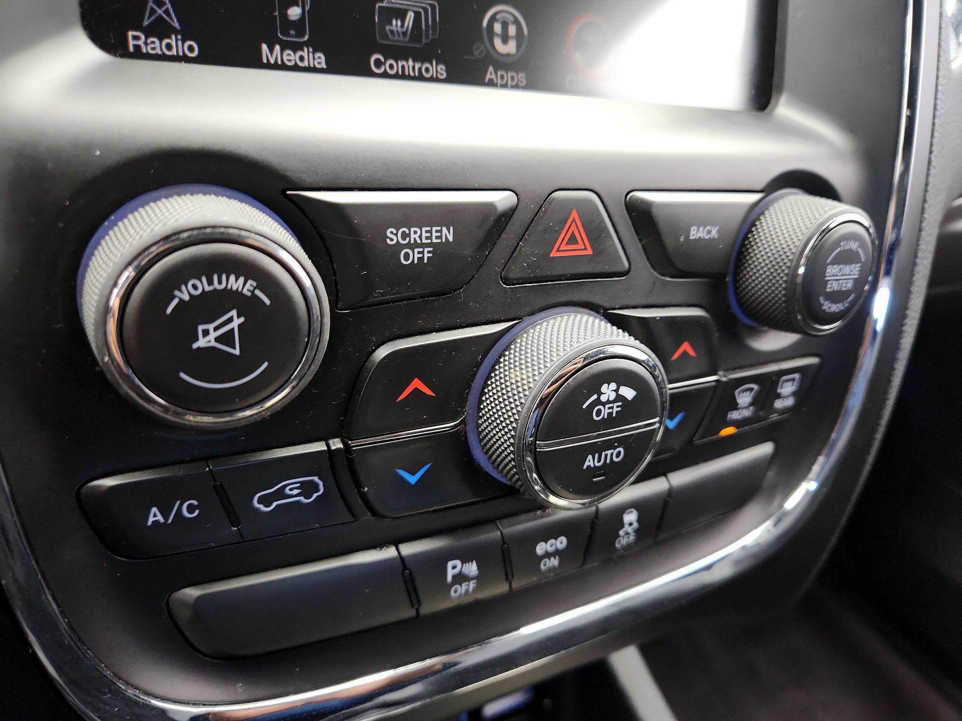 Thumbnail: 2015 Dodge Durango - 17