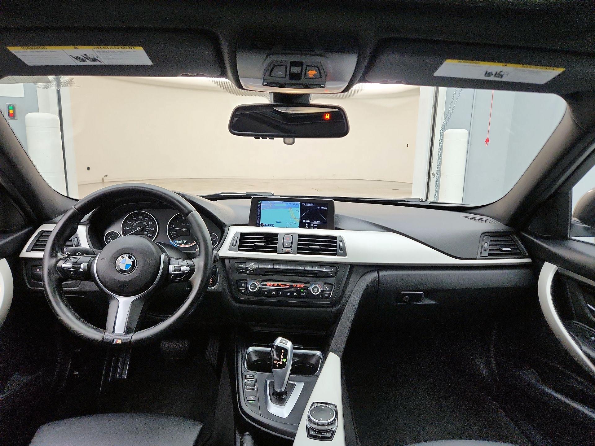 Thumbnail: 2015 BMW 3 Series - 9