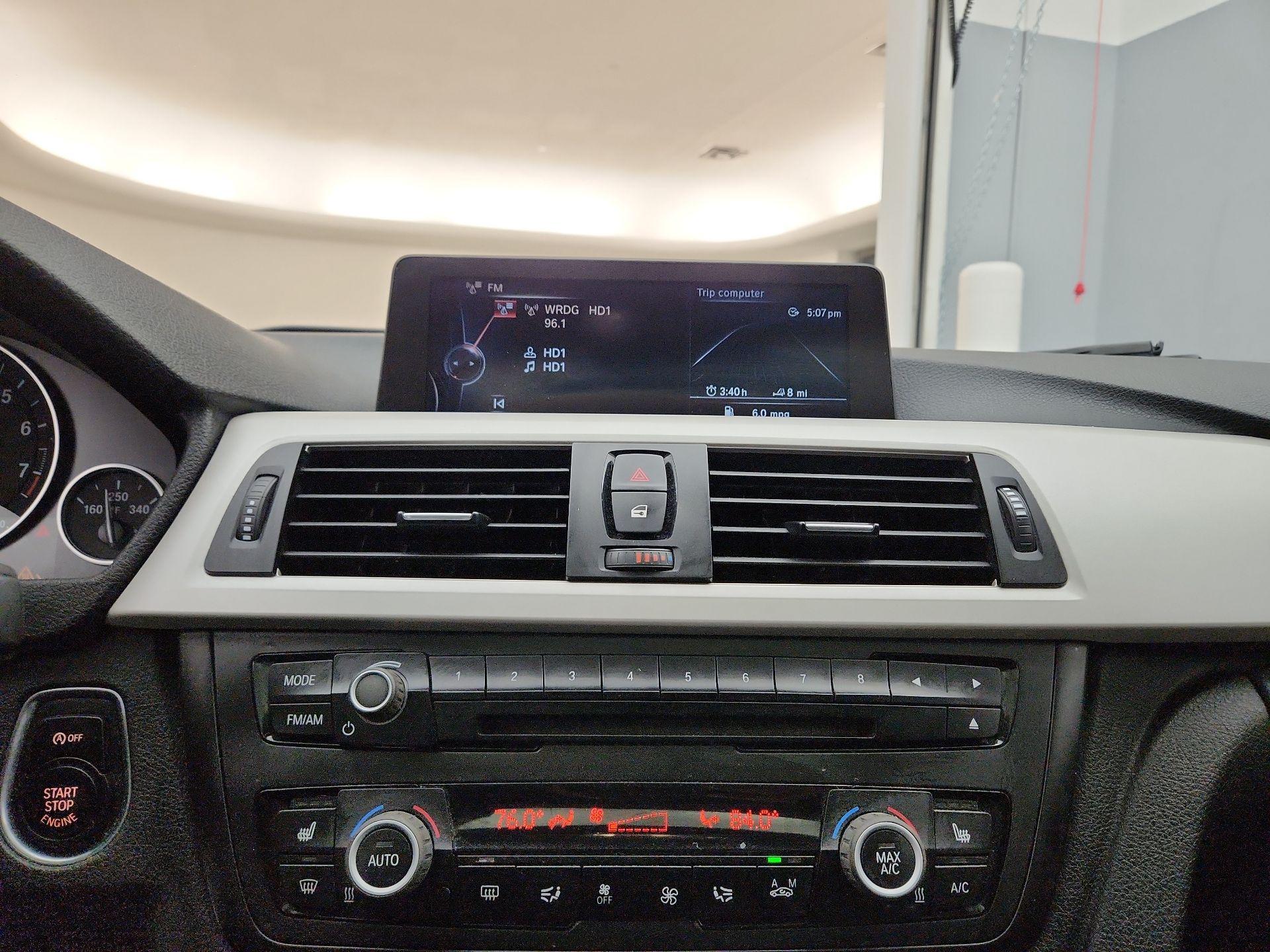 Thumbnail: 2015 BMW 3 Series - 16