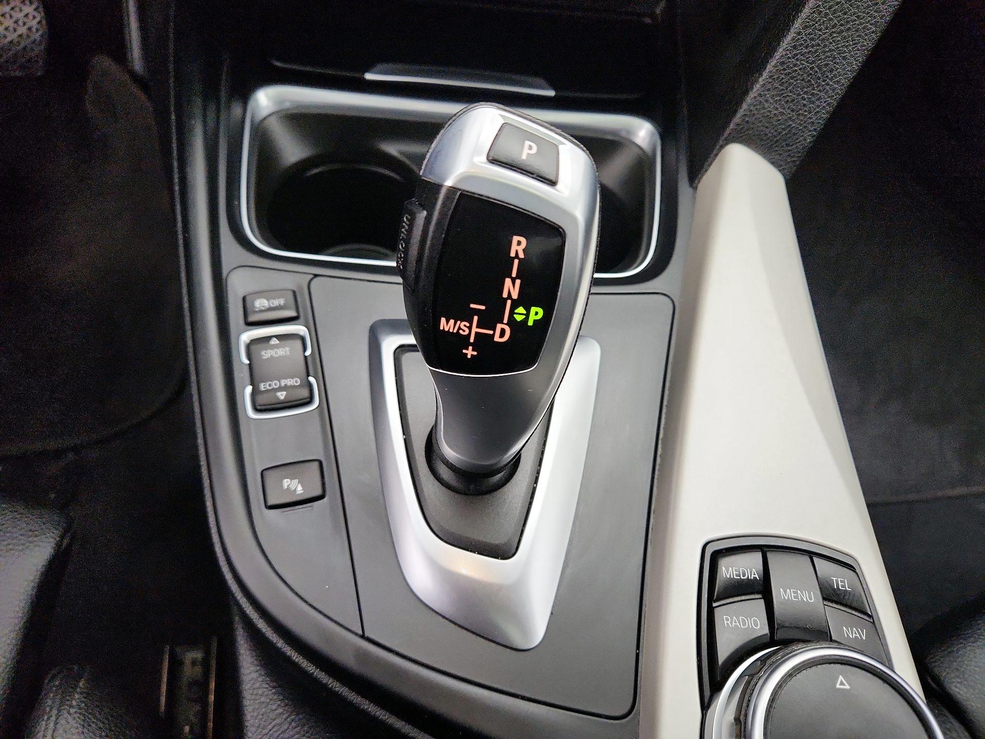 Thumbnail: 2015 BMW 3 Series - 18