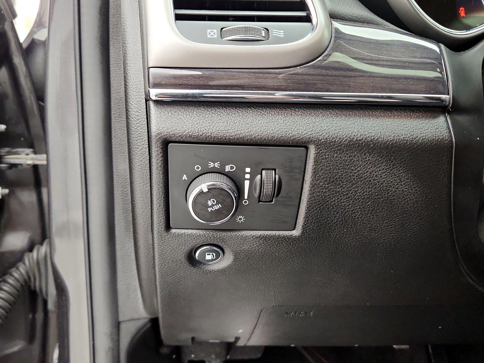 Thumbnail: 2018 Jeep Grand Cherokee - 13