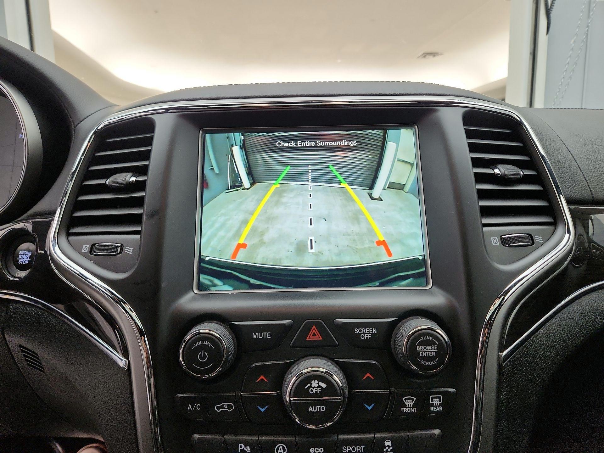 Thumbnail: 2018 Jeep Grand Cherokee - 15