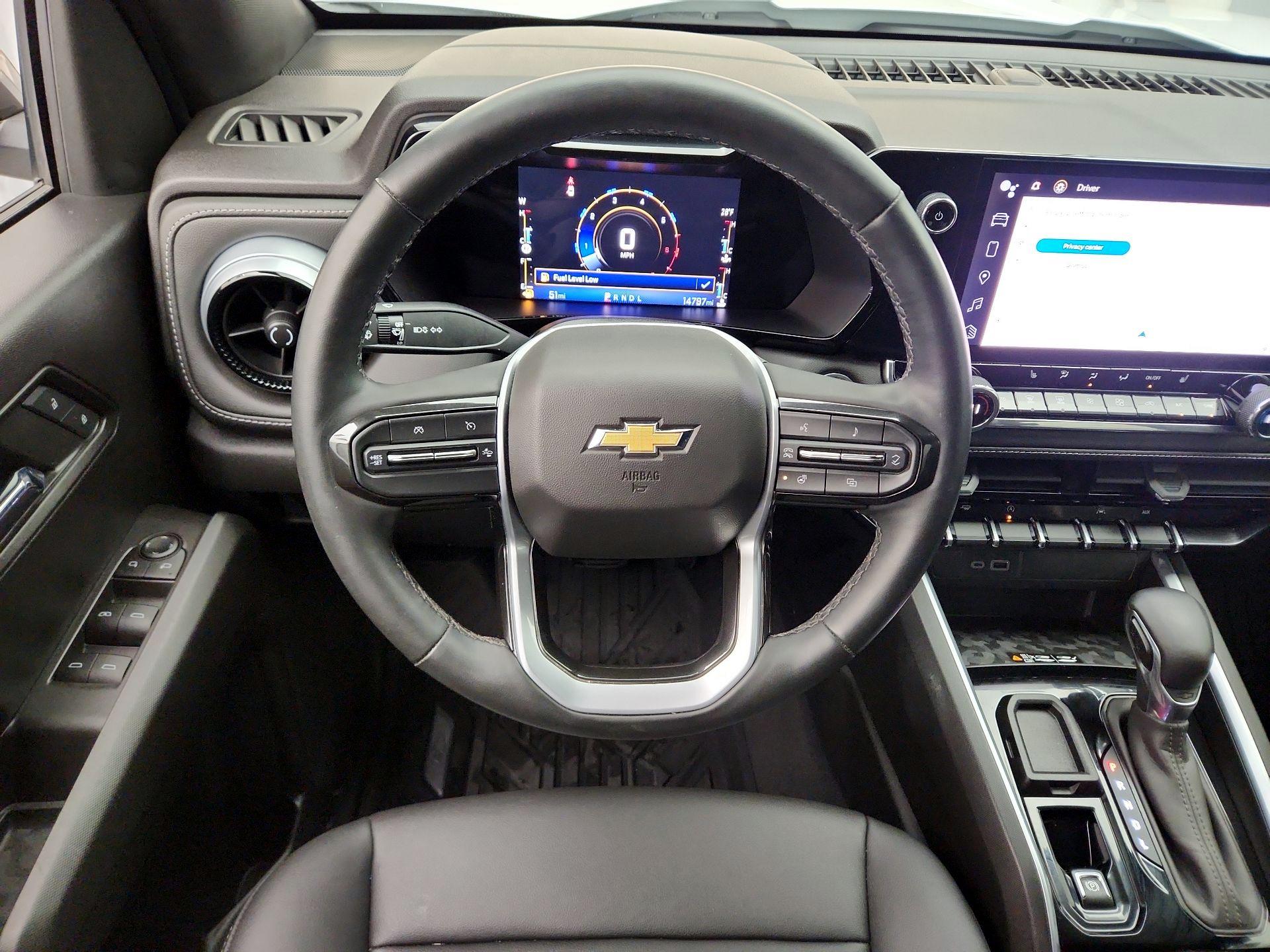 Thumbnail: 2023 Chevrolet Colorado - 10