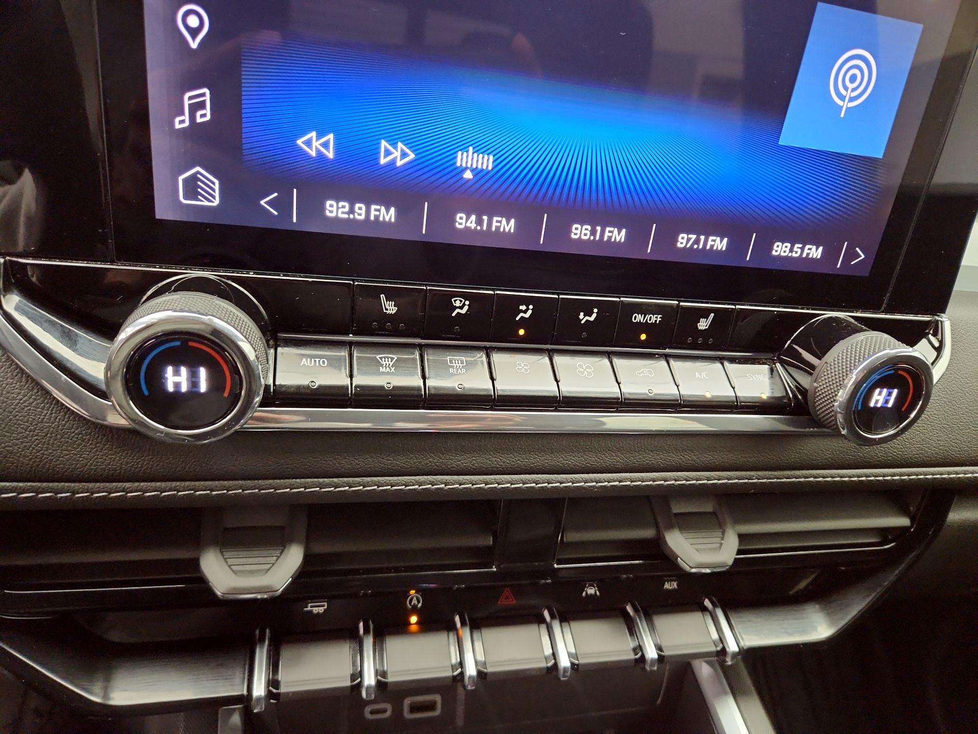 Thumbnail: 2023 Chevrolet Colorado - 17