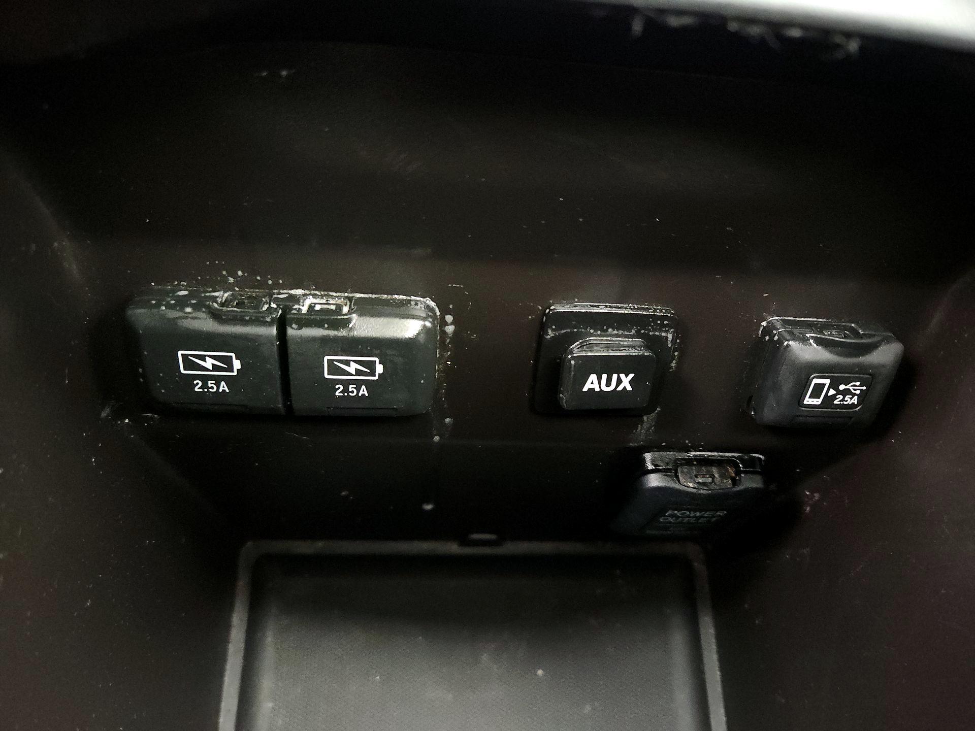 Thumbnail: 2018 Acura MDX - 19