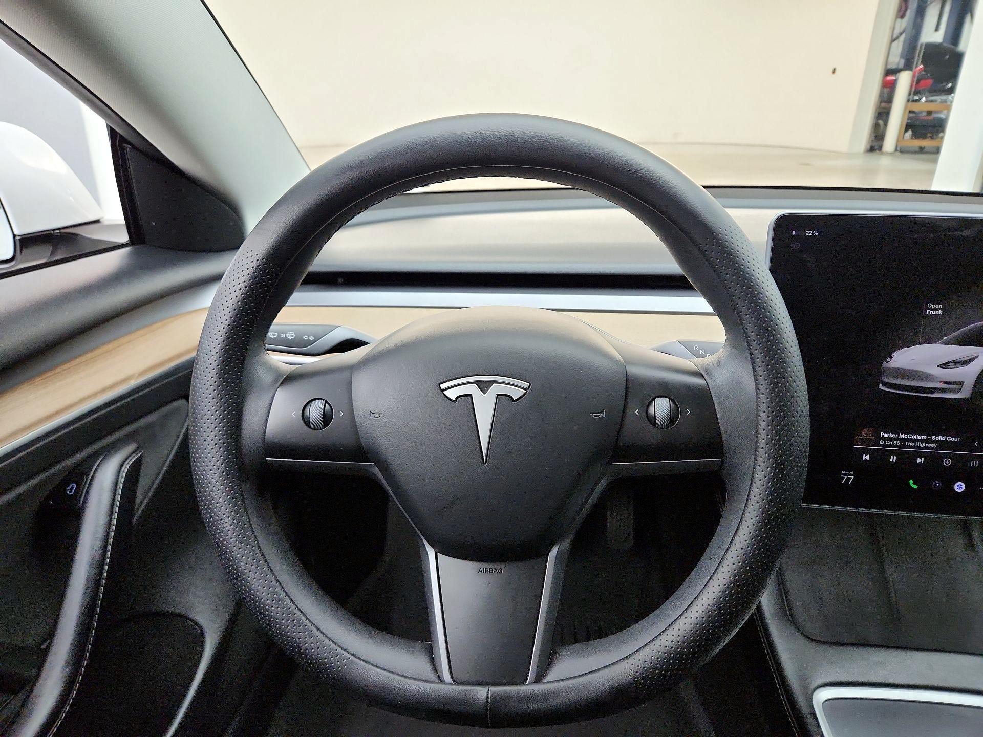 Thumbnail: 2023 Tesla Model 3 - 10