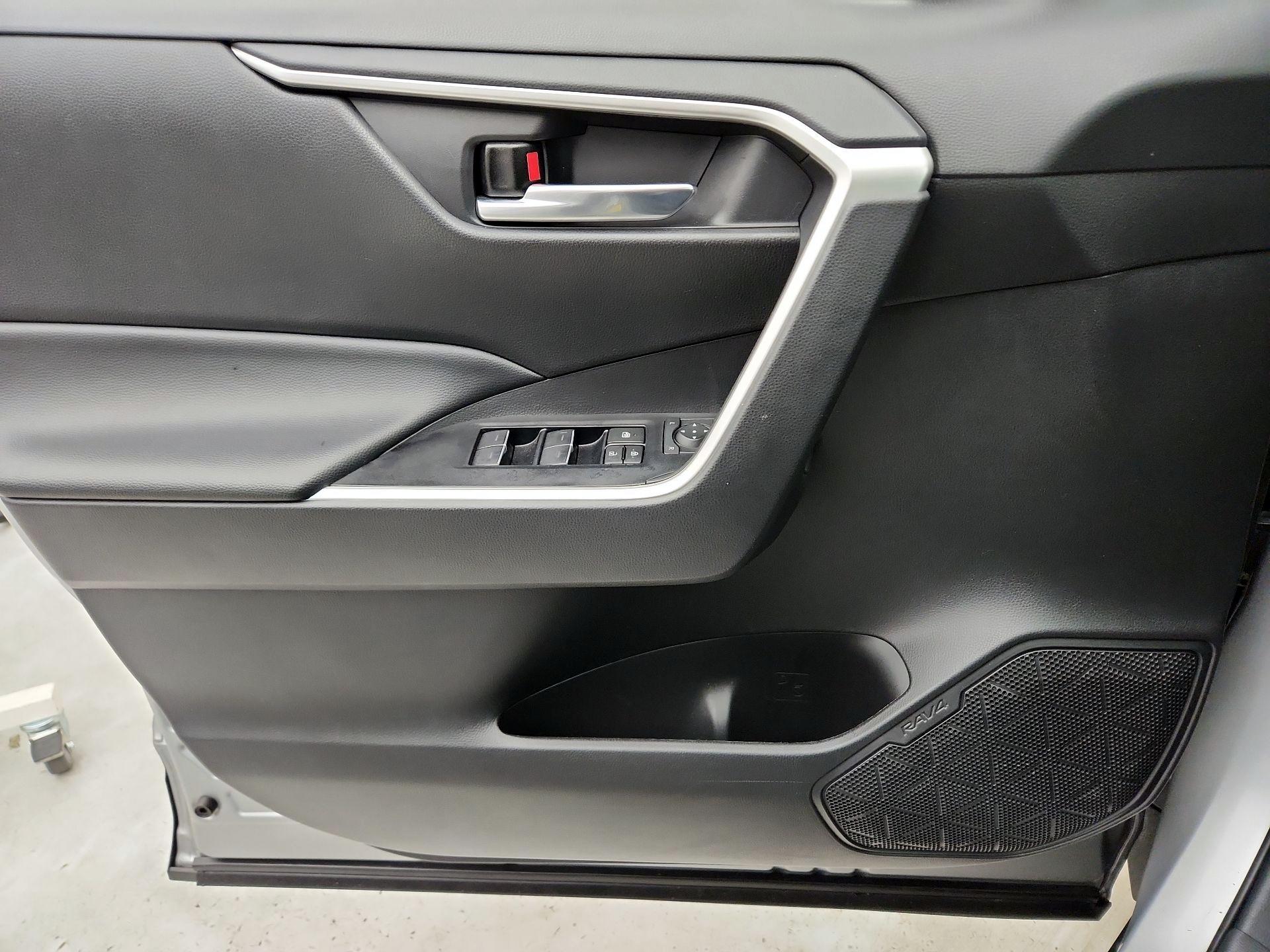 Thumbnail: 2024 Toyota RAV4 - 12