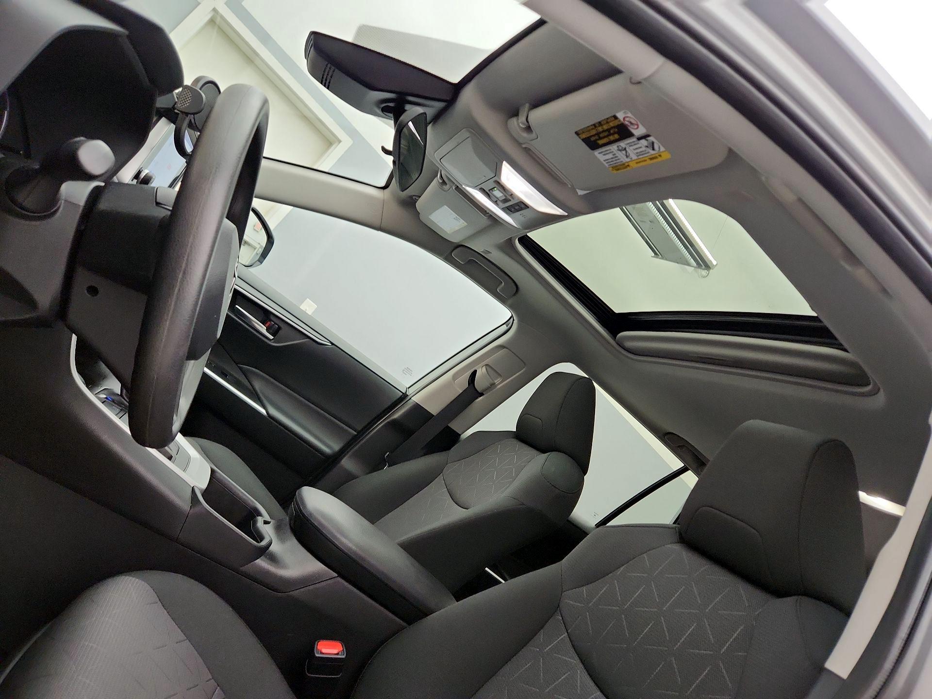 Thumbnail: 2024 Toyota RAV4 - 19