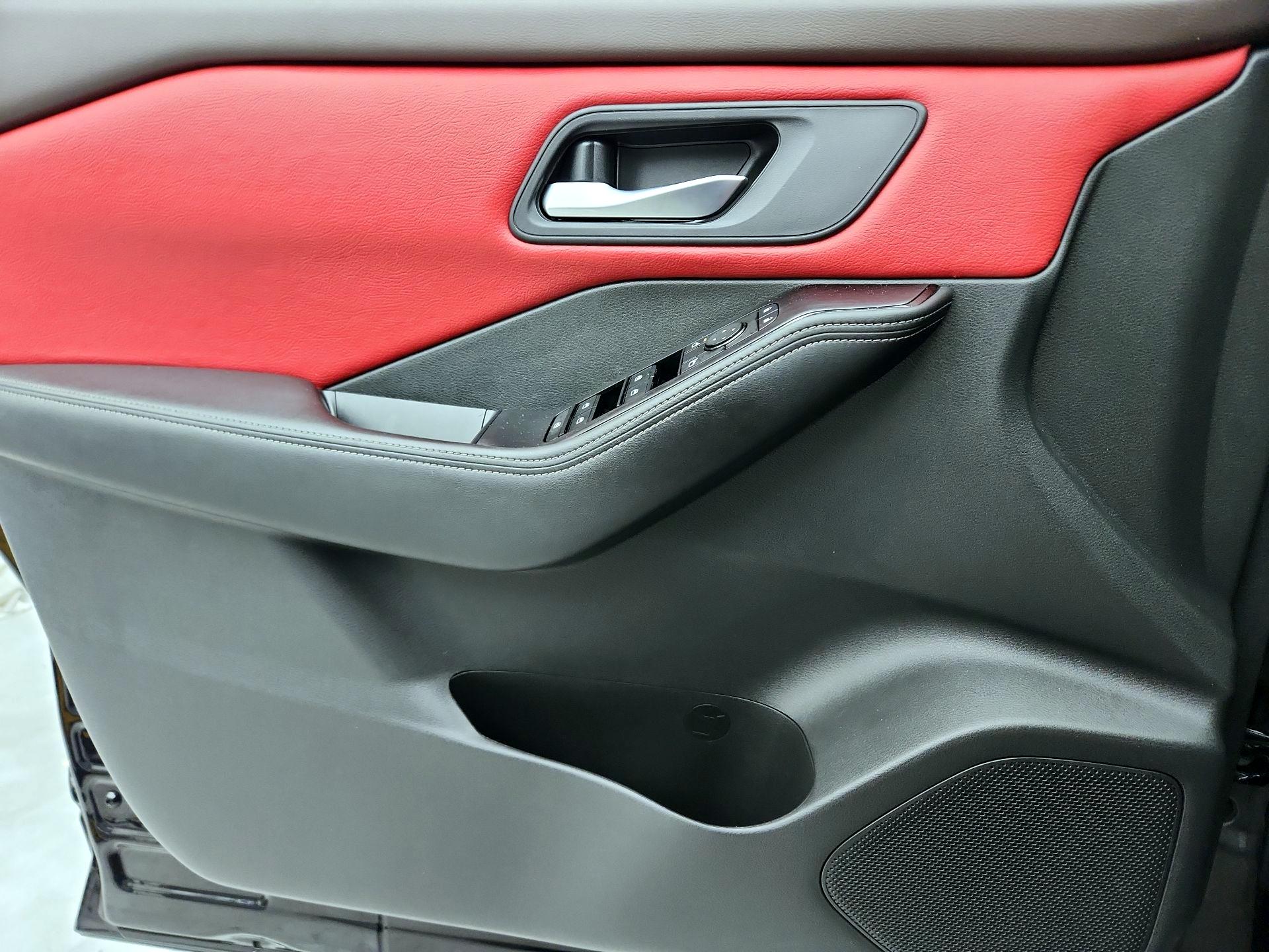 Thumbnail: 2022 Nissan Rogue - 12