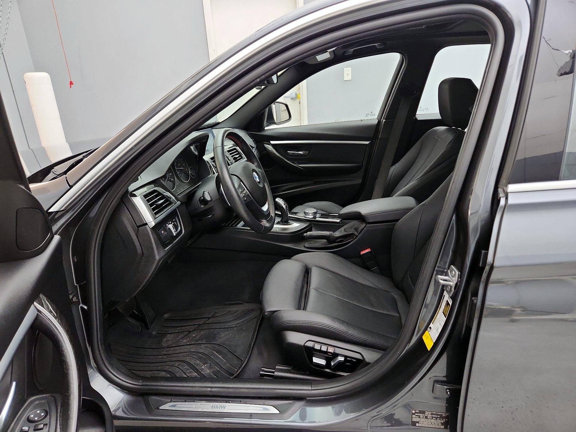 Thumbnail: 2018 BMW 3 Series - 11