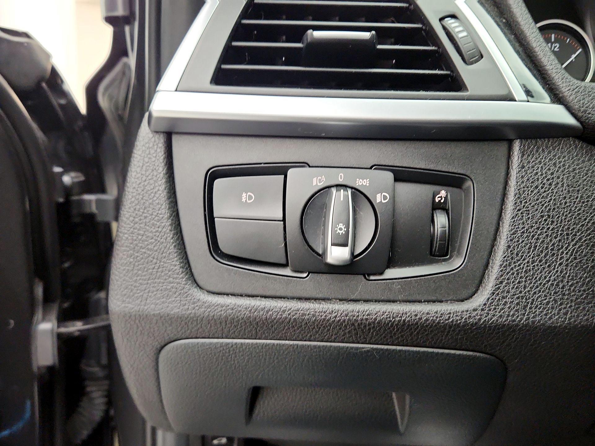 Thumbnail: 2018 BMW 3 Series - 13