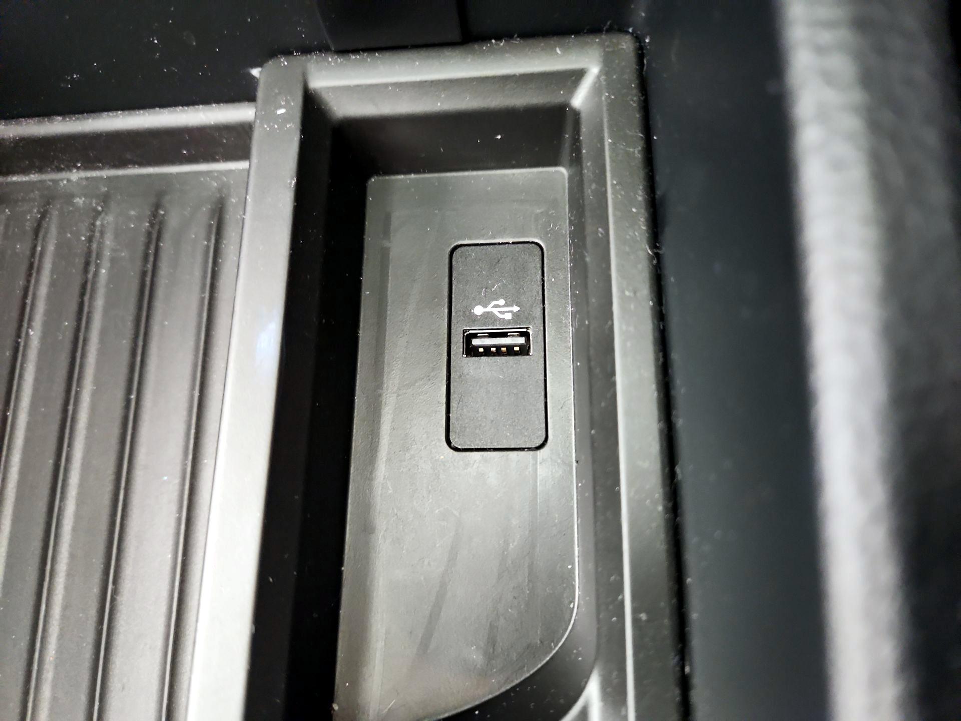 Thumbnail: 2018 BMW 3 Series - 19