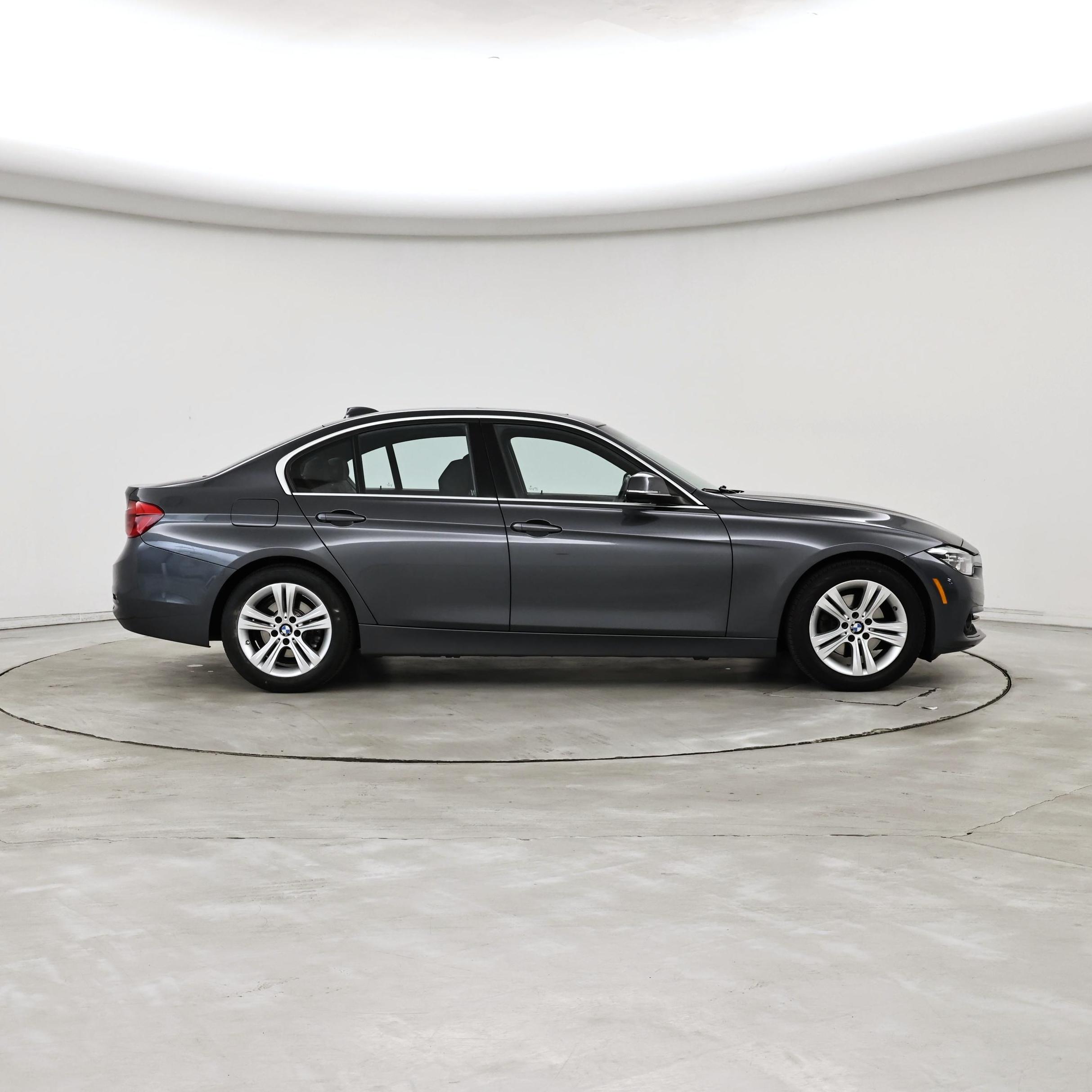 Thumbnail: 2018 BMW 3 Series - 7