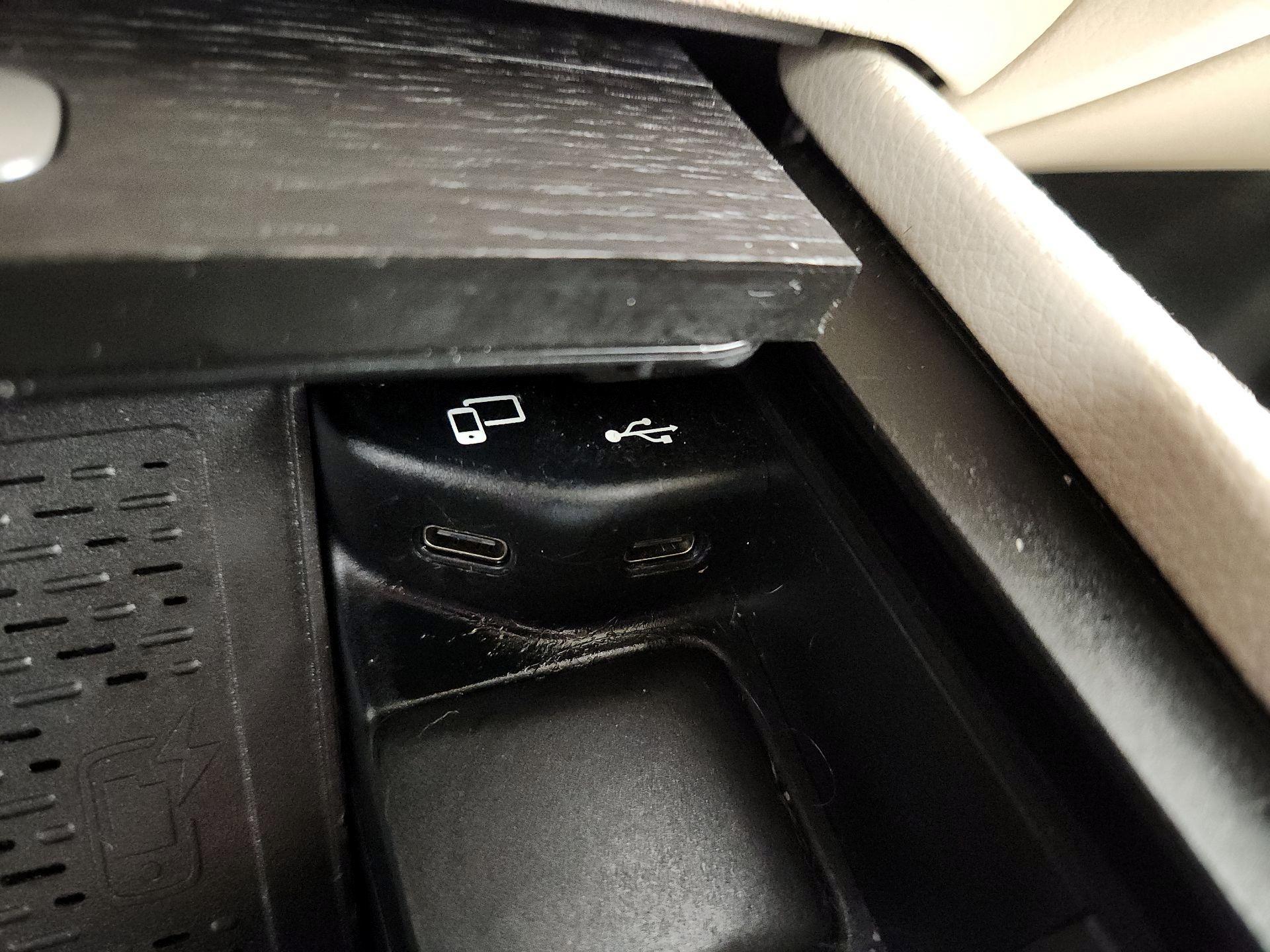 Thumbnail: 2020 Mercedes-Benz GLE - 19