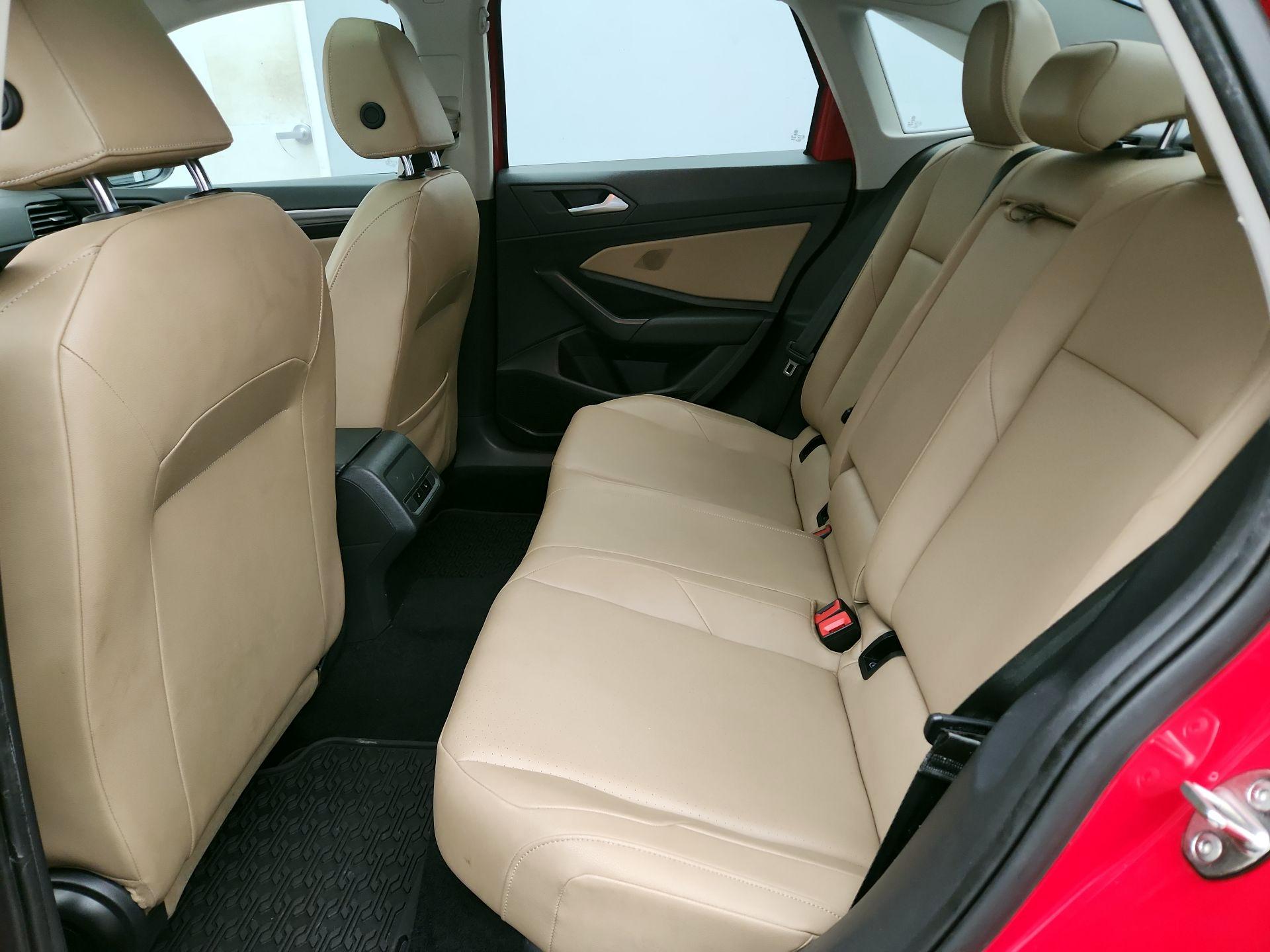 Thumbnail: 2020 Volkswagen Jetta - 20