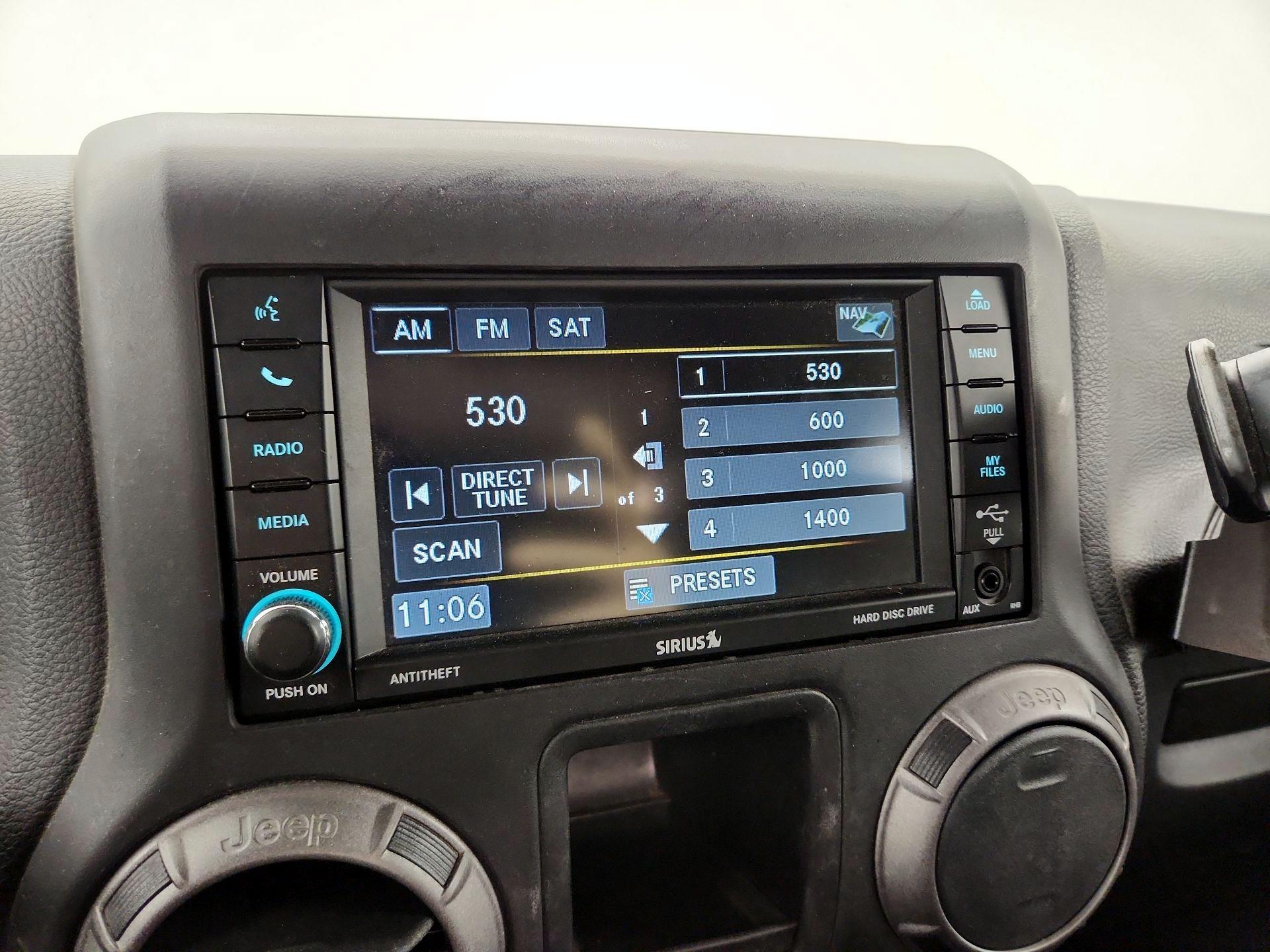 Thumbnail: 2016 Jeep Wrangler - 13