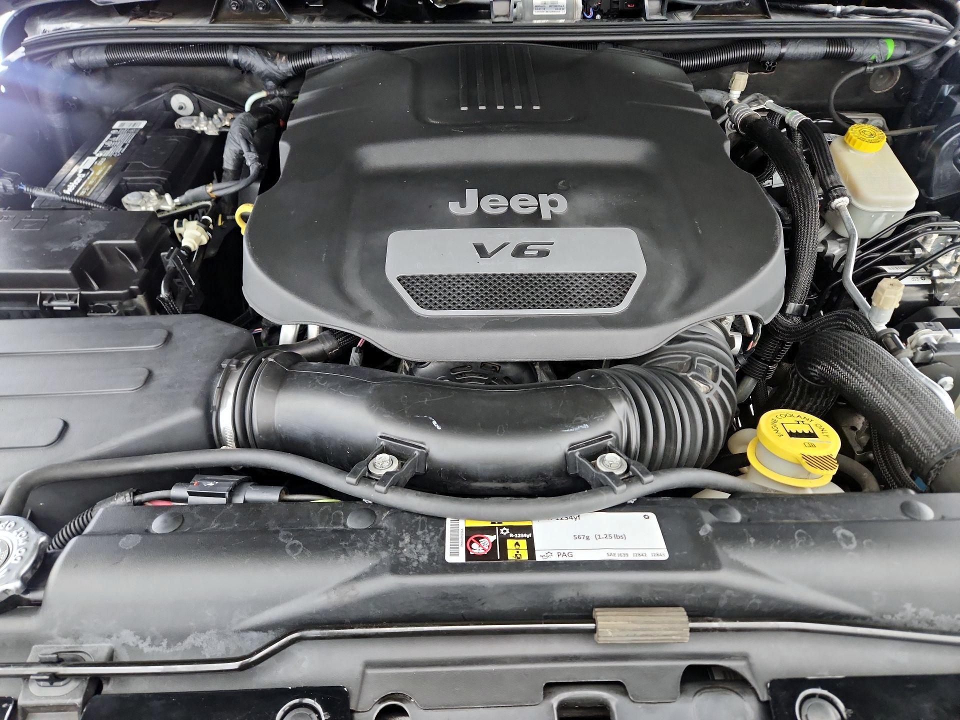 Thumbnail: 2016 Jeep Wrangler - 17