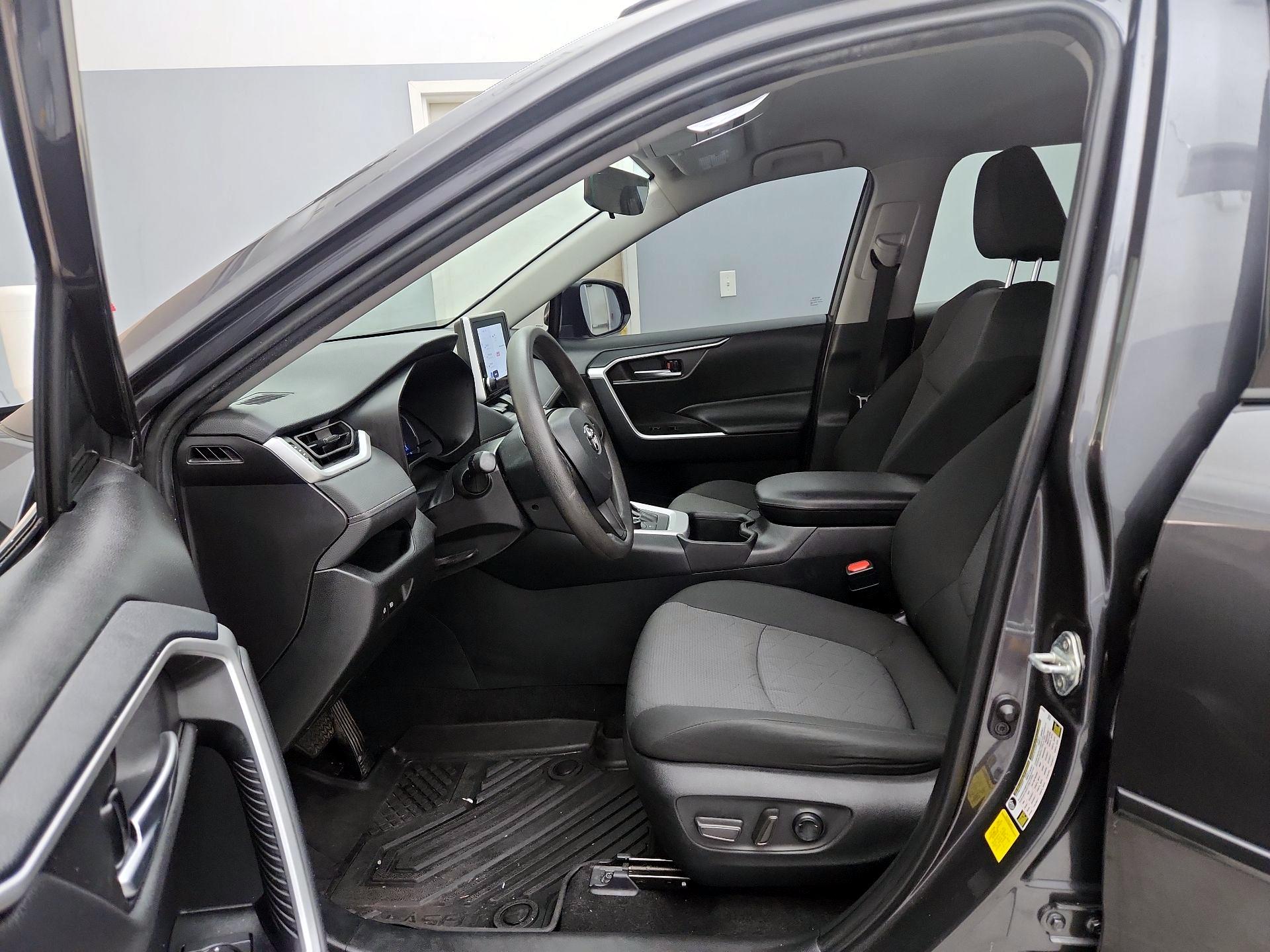 Thumbnail: 2024 Toyota RAV4 - 11