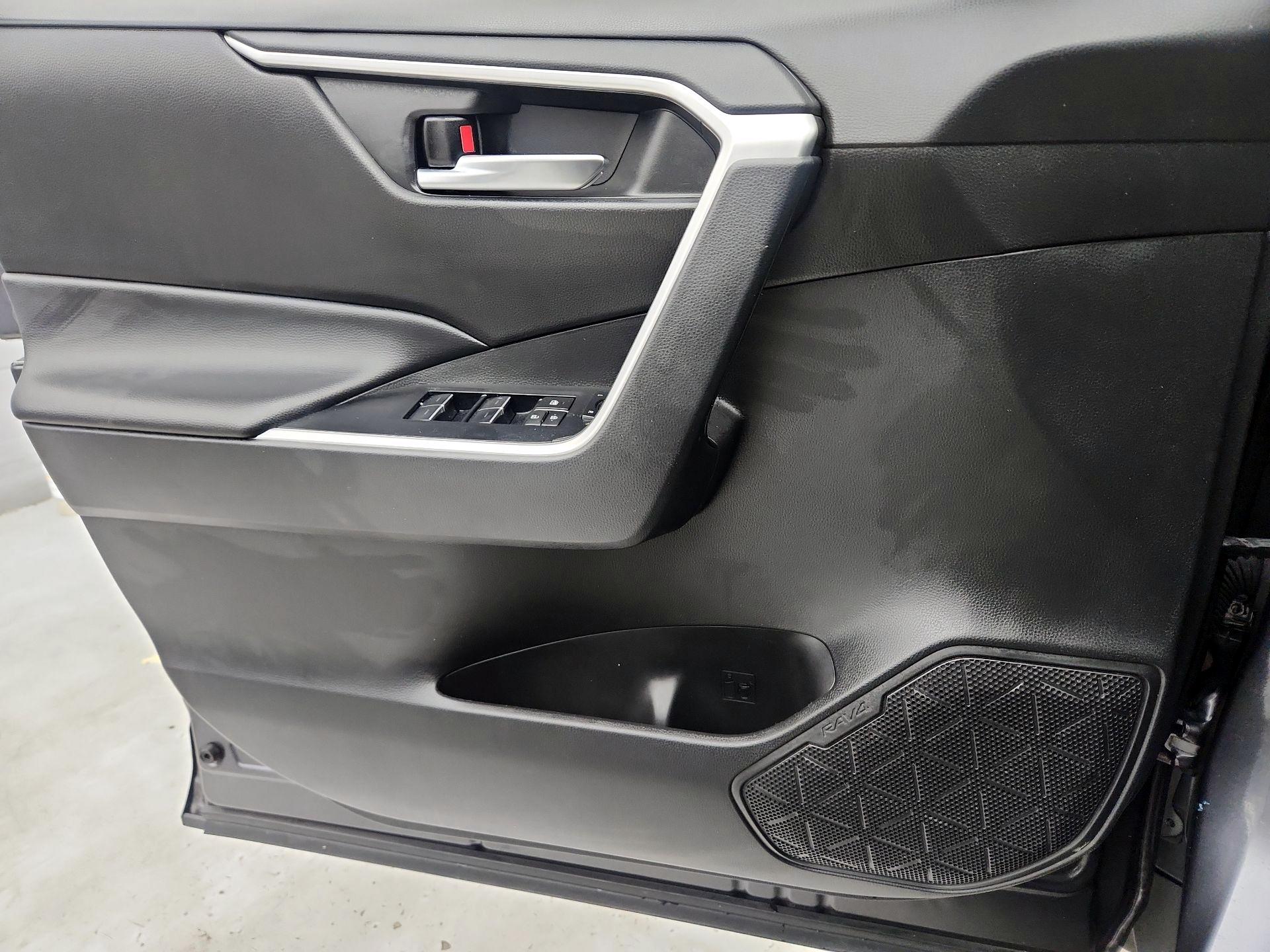 Thumbnail: 2024 Toyota RAV4 - 12