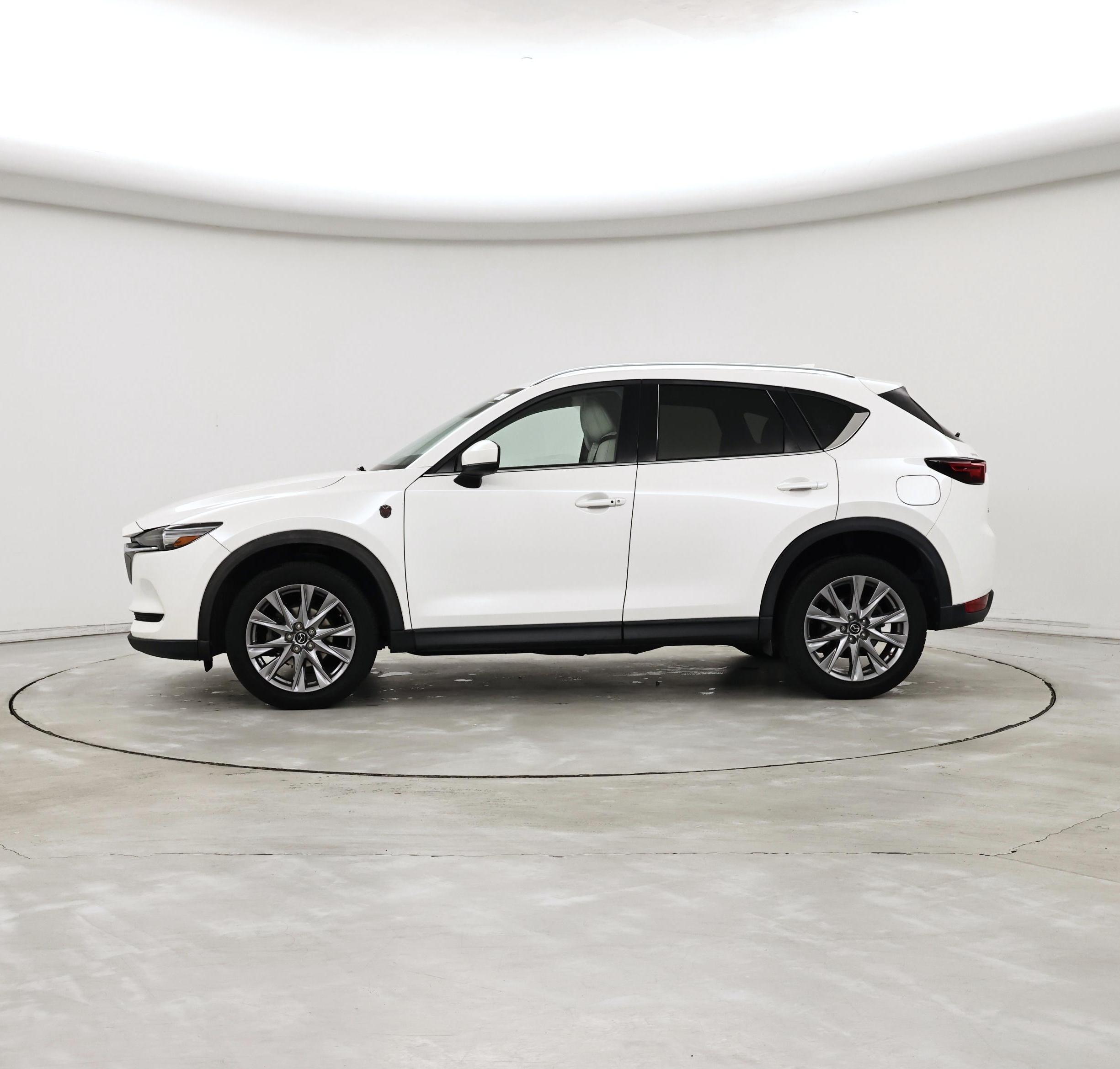 Thumbnail: 2021 Mazda CX-5 - 3