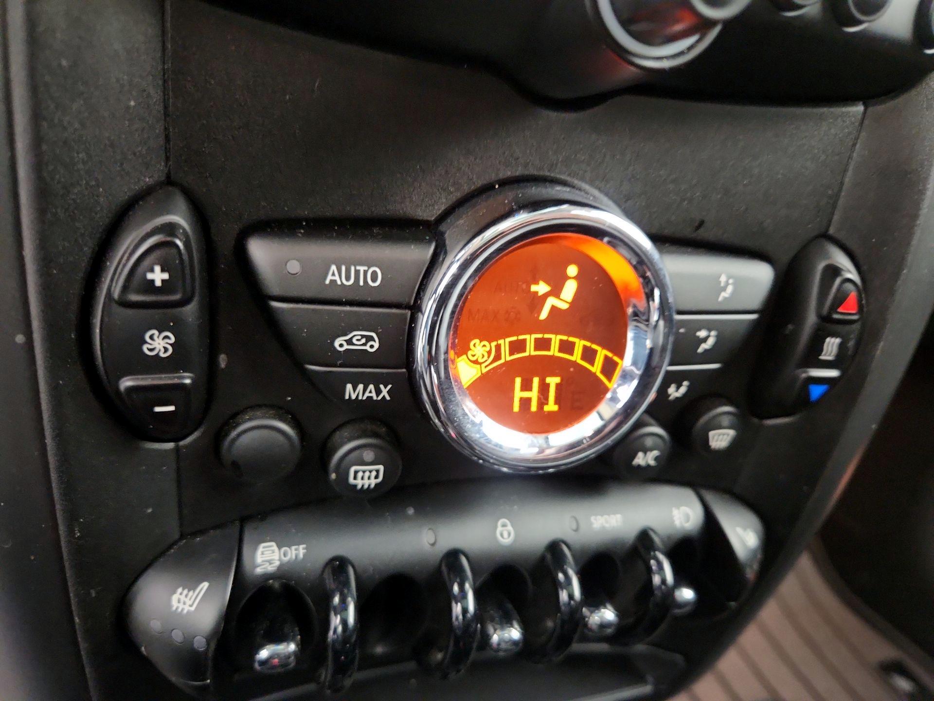 Thumbnail: 2016 MINI Cooper Countryman - 15