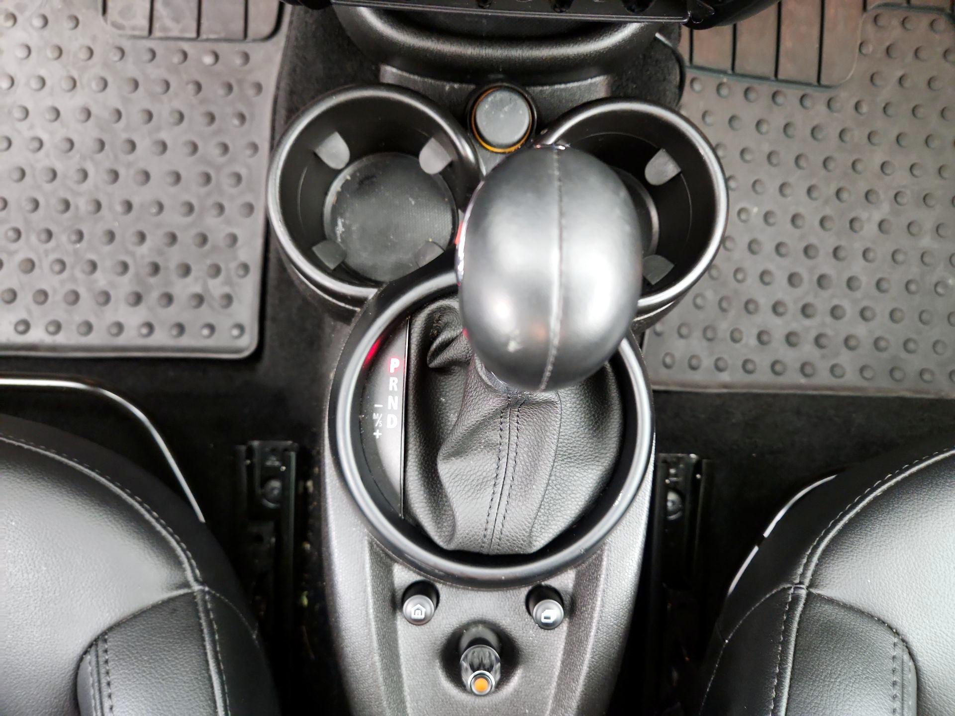 Thumbnail: 2016 MINI Cooper Countryman - 16